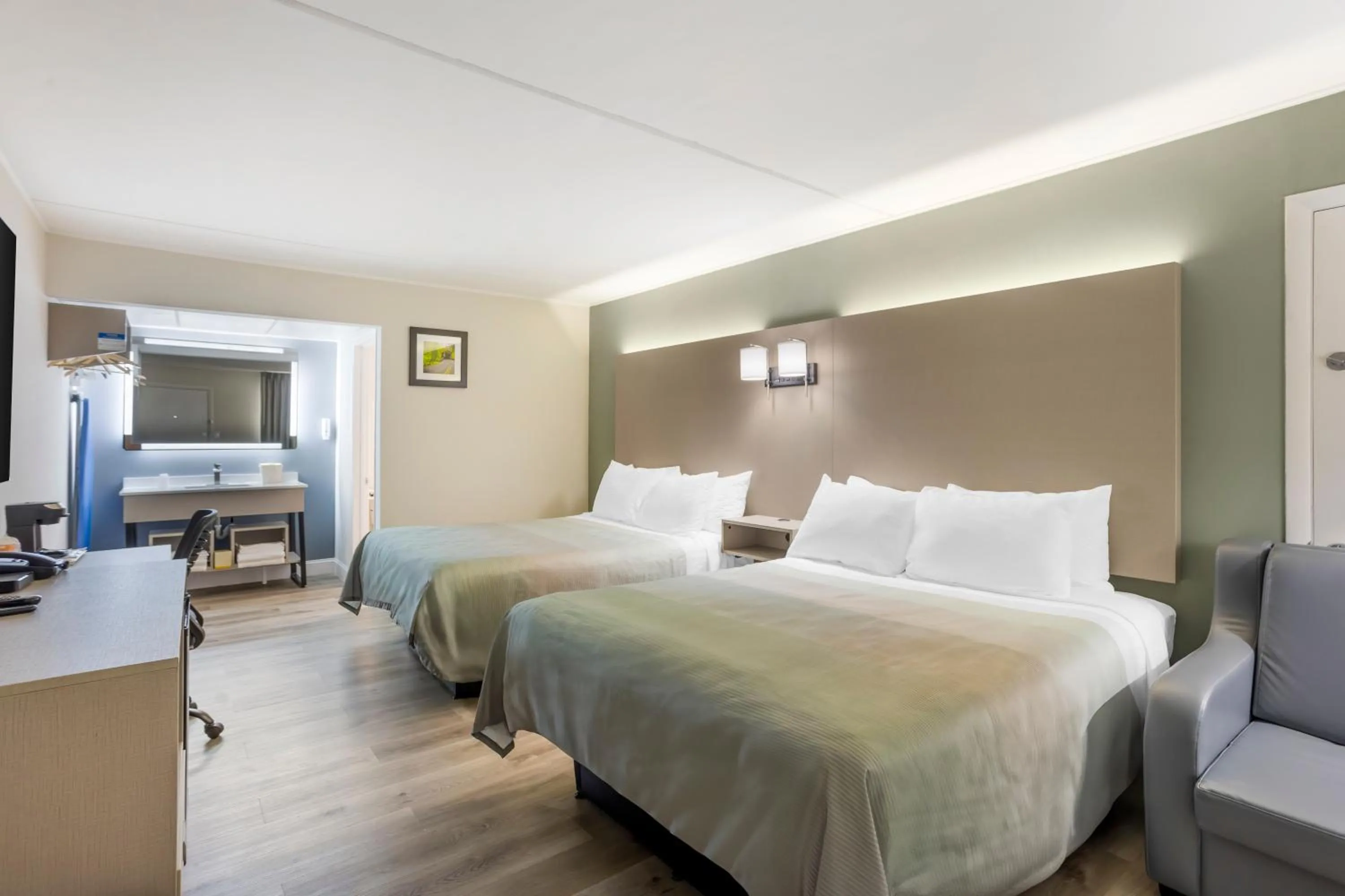 Bedroom, Bed in Mill Stream Country Inn