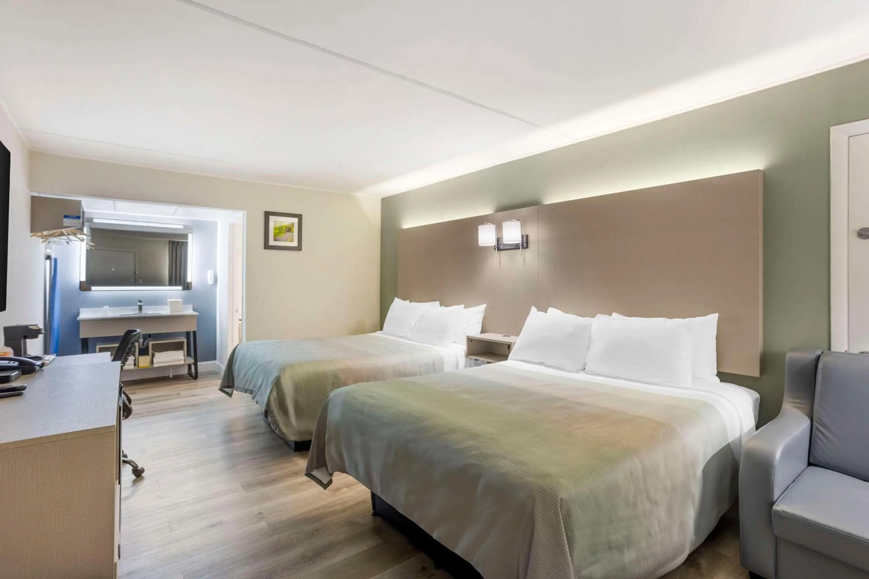 Bedroom, Bed in Mill Stream Country Inn