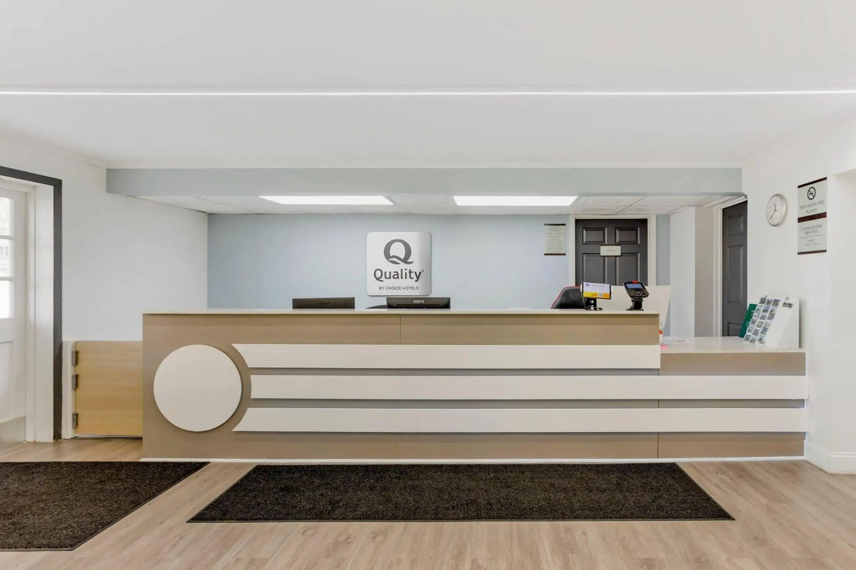 Lobby or reception in Quality Inn Smoketown - Lancaster Area Lobby or reception in Quality Inn Smoketown - Lancaster Area