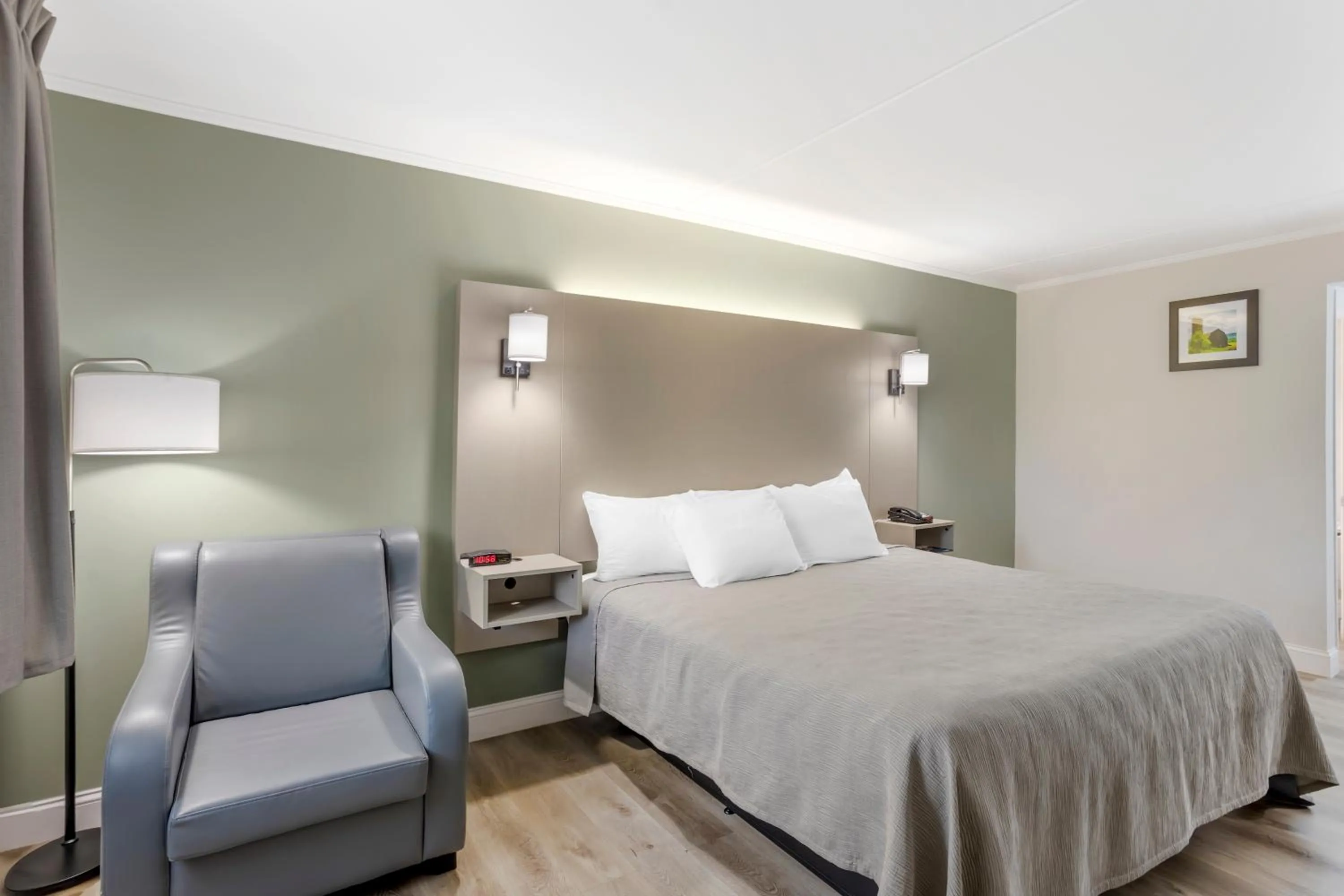 Bedroom, Bed in Mill Stream Country Inn