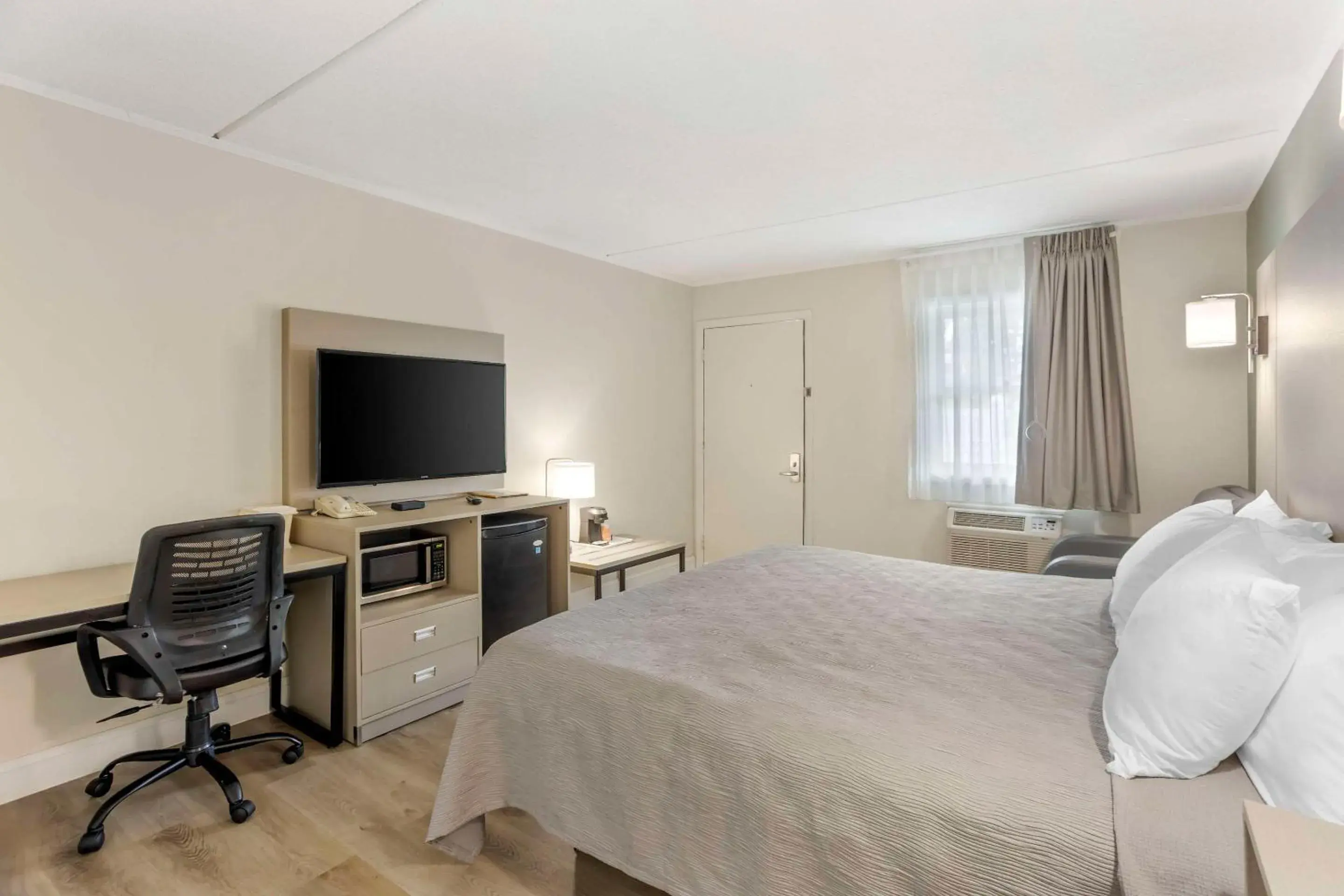 Bedroom, Bed in Mill Stream Country Inn Bedroom, Bed in Mill Stream Country Inn