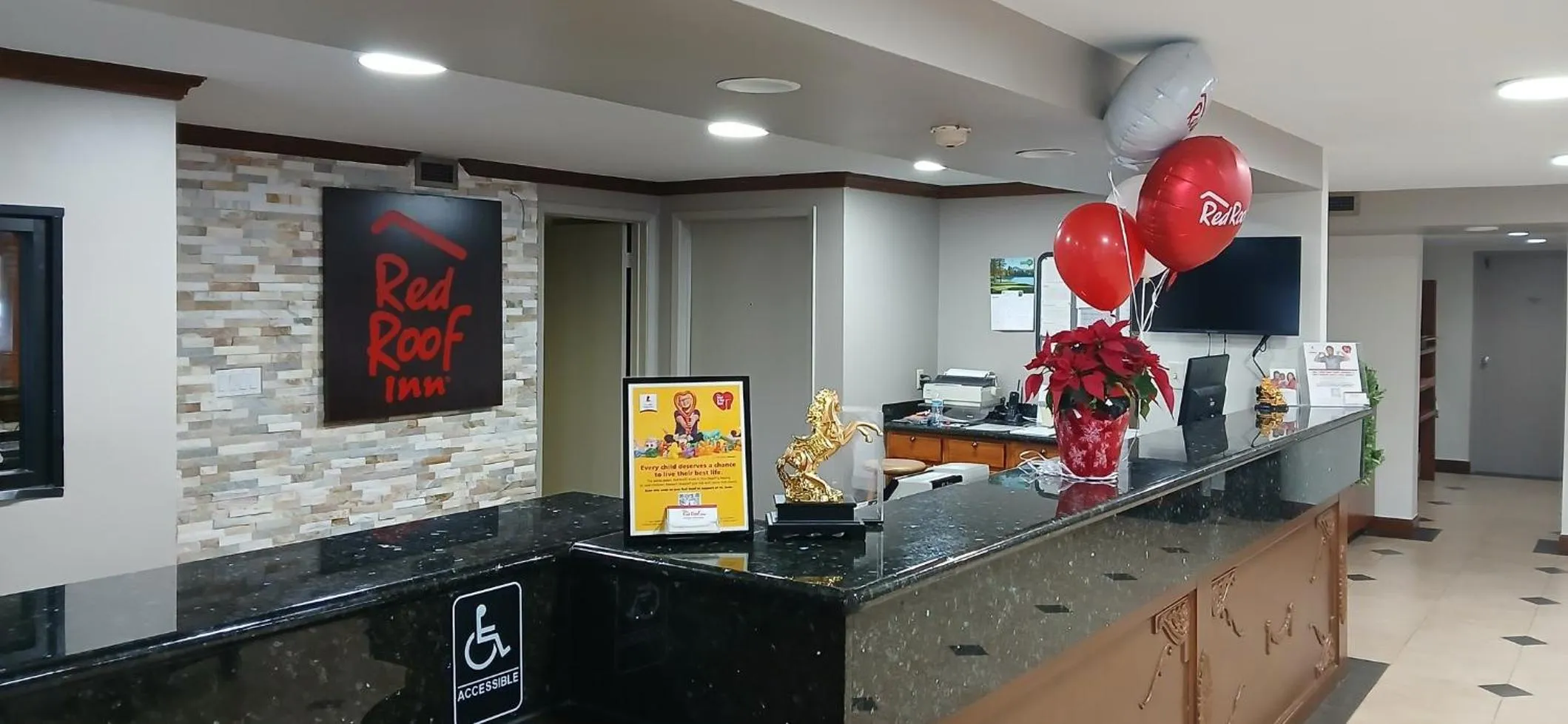 Lobby or reception in Red Roof Inn Leeds