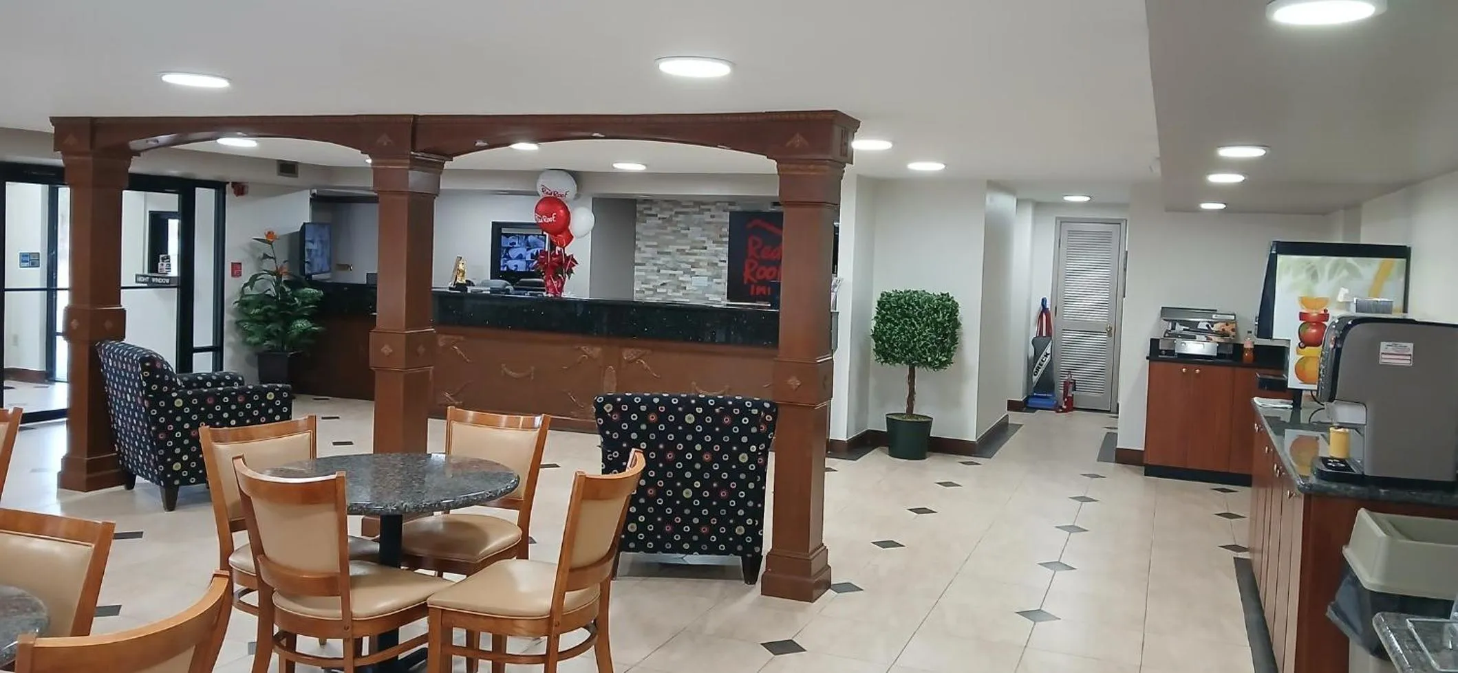 Lobby or reception in Red Roof Inn Leeds