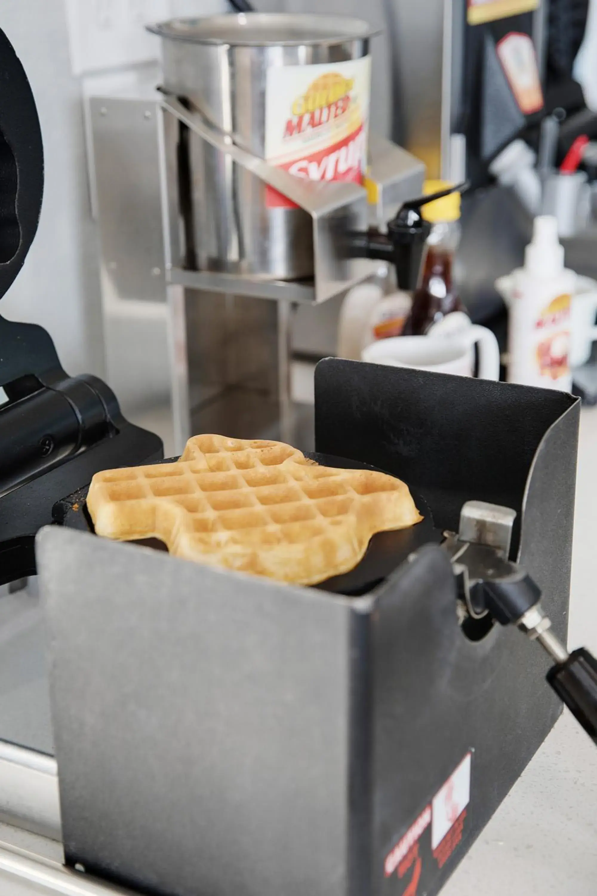 Breakfast in Plantation Suites and Conference Center Breakfast in Plantation Suites and Conference Center