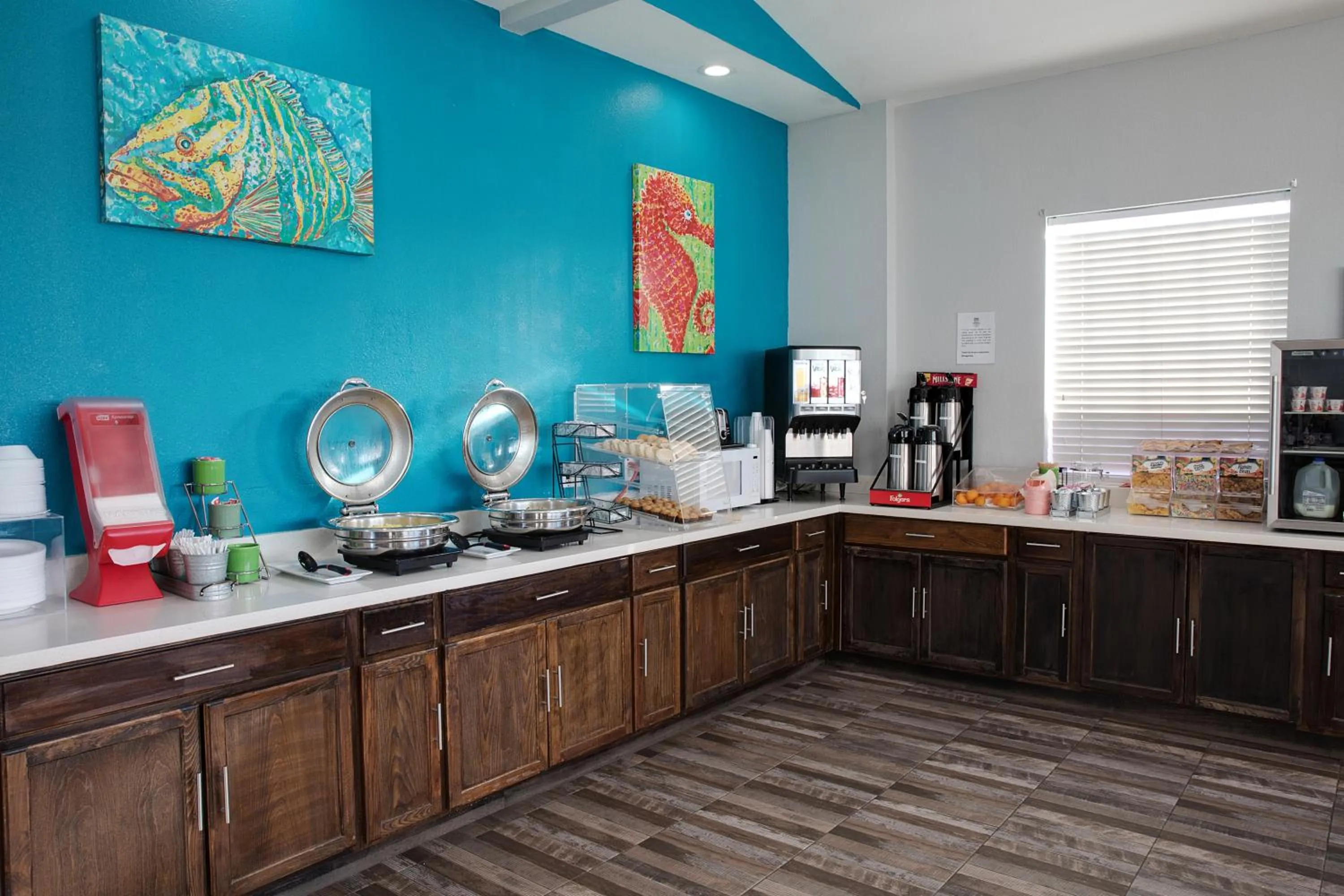 Continental breakfast in Plantation Suites and Conference Center