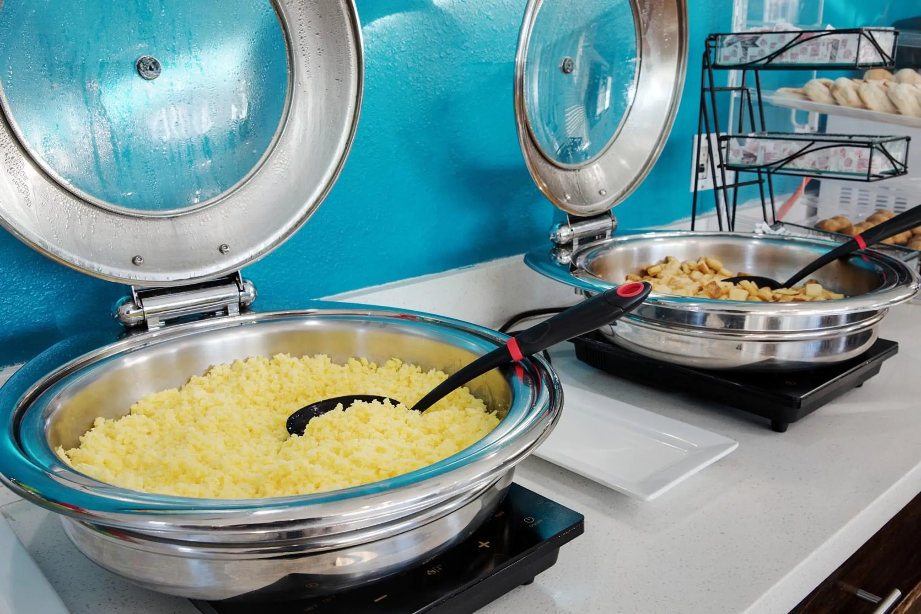 Buffet breakfast in Plantation Suites and Conference Center Buffet breakfast in Plantation Suites and Conference Center