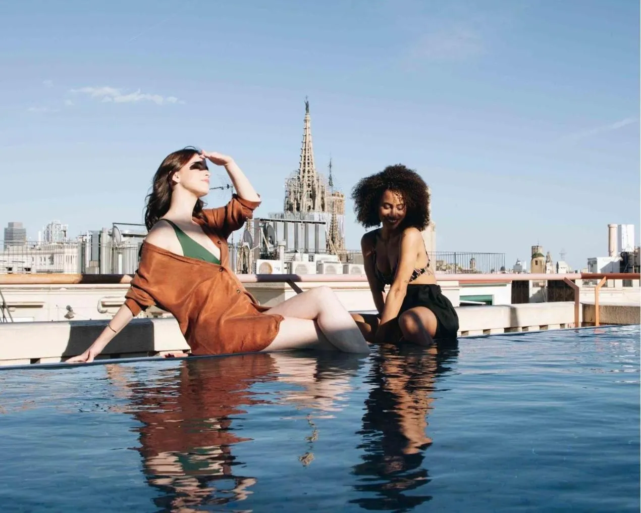 Swimming pool in Kimpton Vividora Hotel by IHG