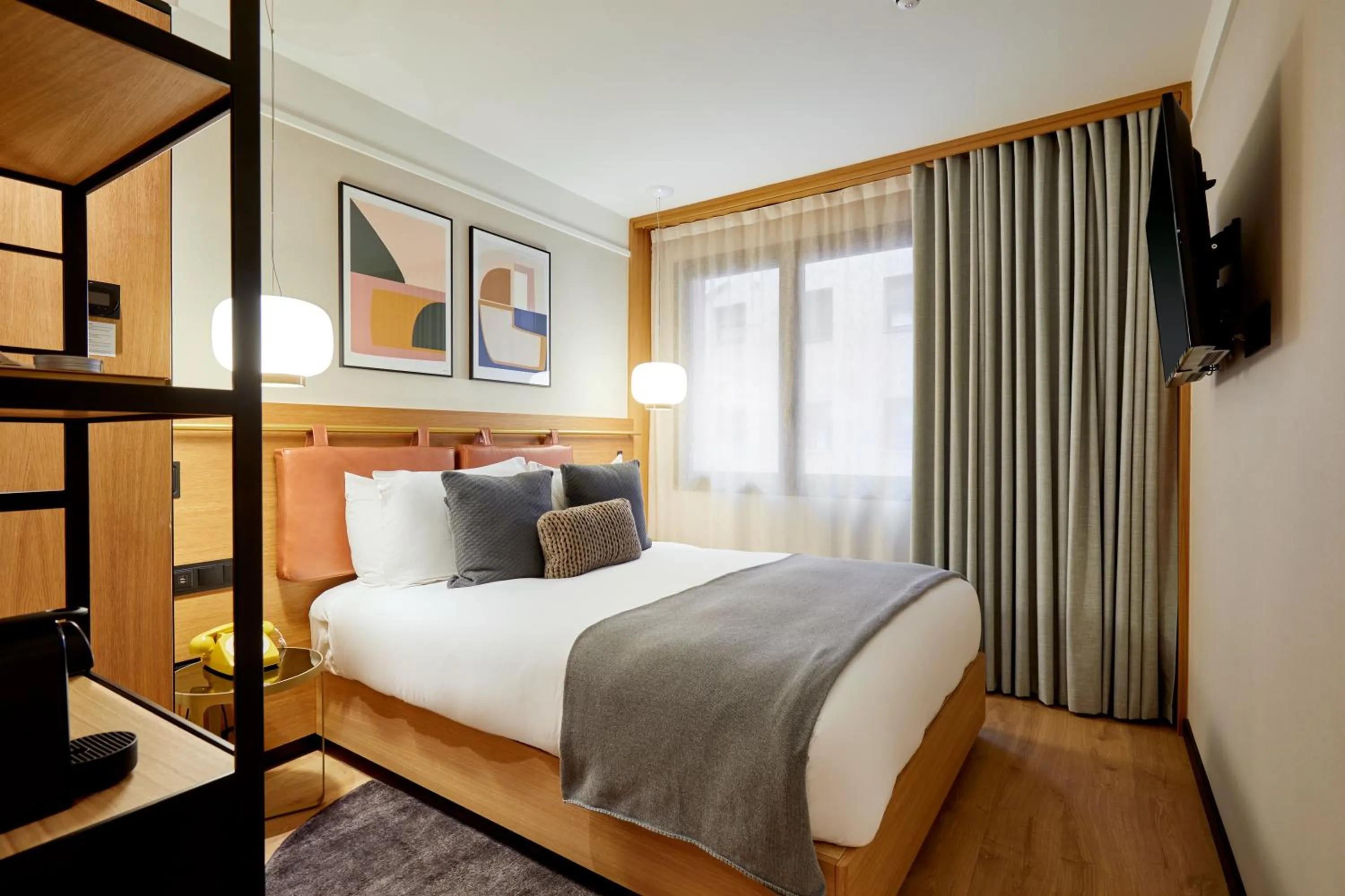 Bed in Kimpton Vividora Hotel by IHG