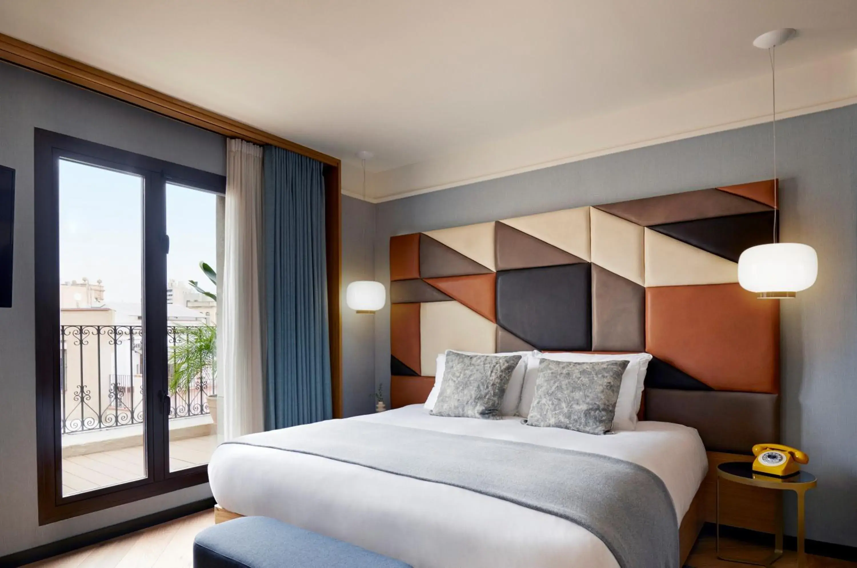 Bed in Kimpton Vividora Hotel by IHG Bed in Kimpton Vividora Hotel by IHG