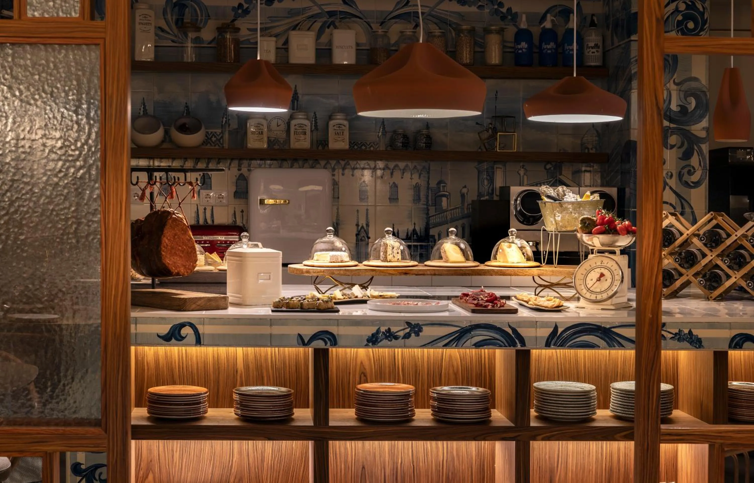 Restaurant/places to eat in Kimpton Vividora Hotel by IHG