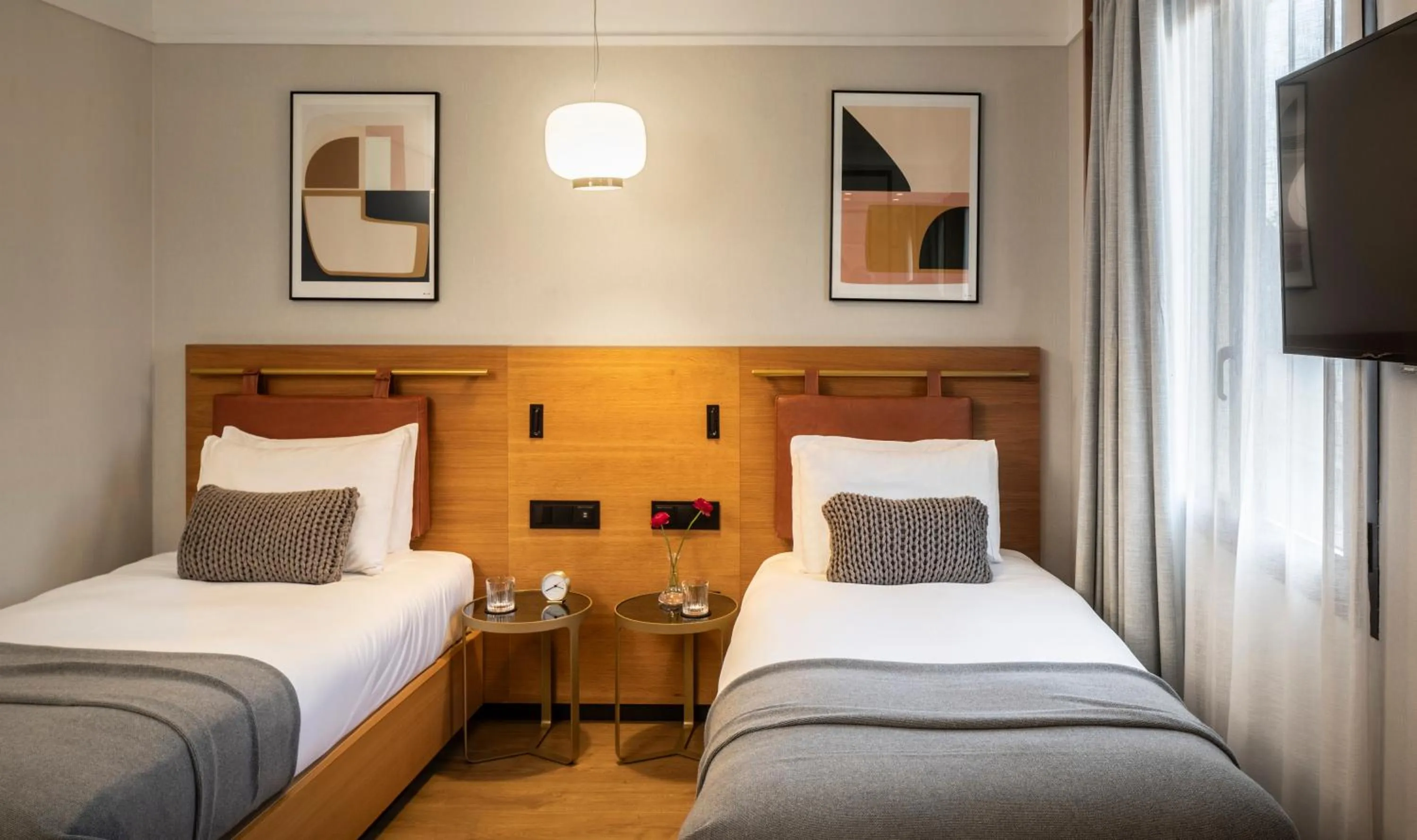 Bed in Kimpton Vividora Hotel by IHG