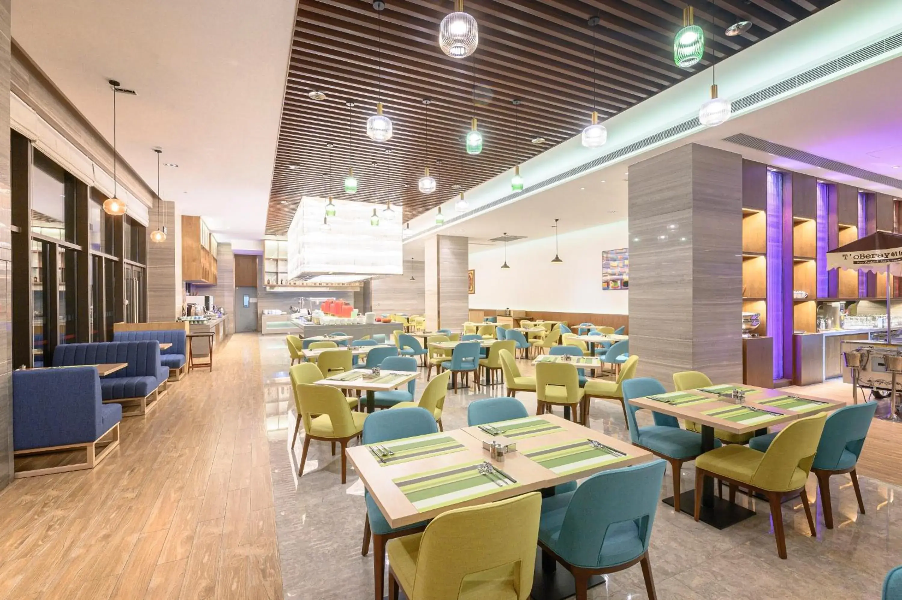 Restaurant/places to eat in Holiday Inn Kunshan, an IHG Hotel Restaurant/places to eat in Holiday Inn Kunshan, an IHG Hotel
