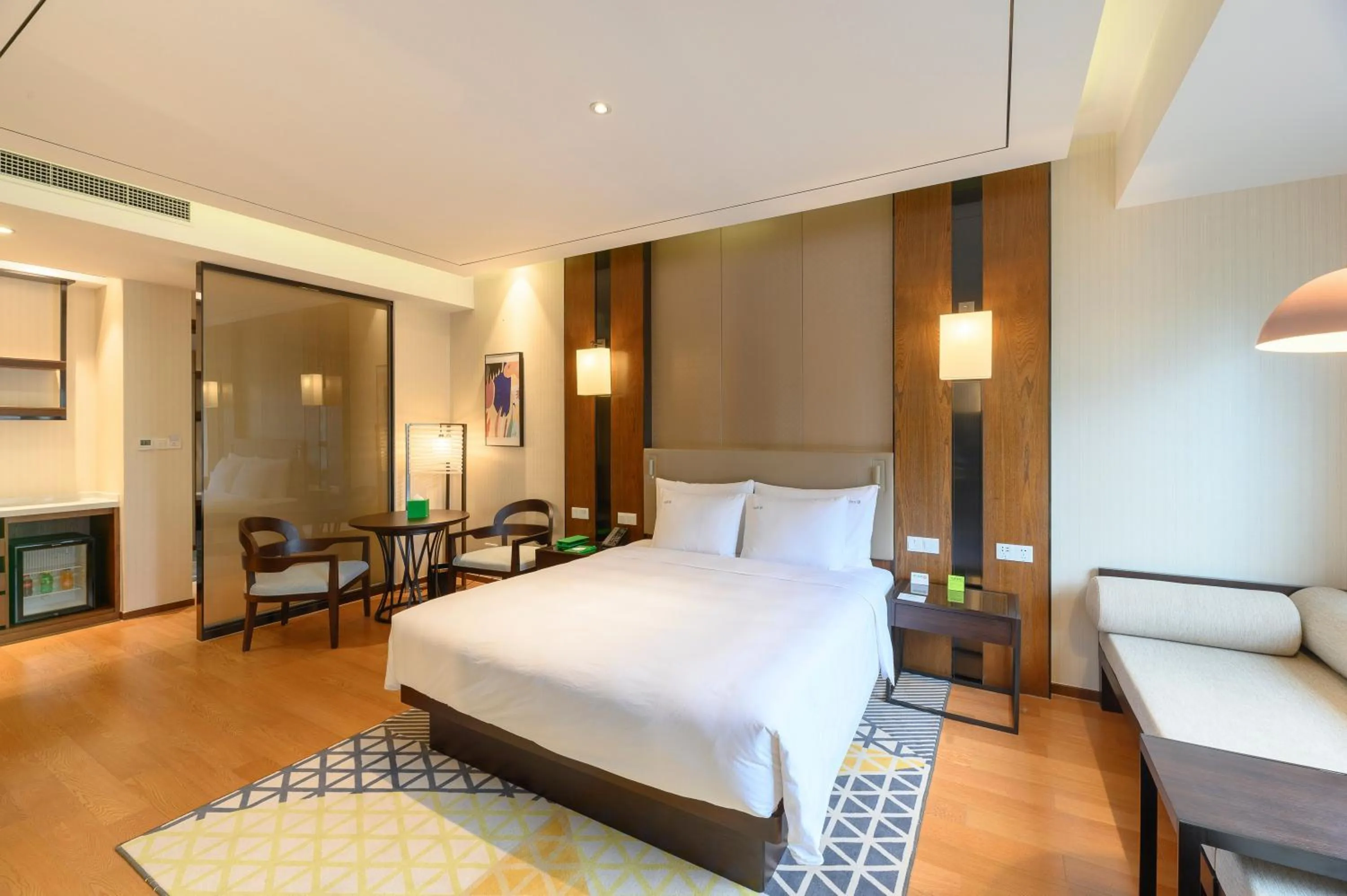 Photo of the whole room, Bed in Holiday Inn Kunshan, an IHG Hotel