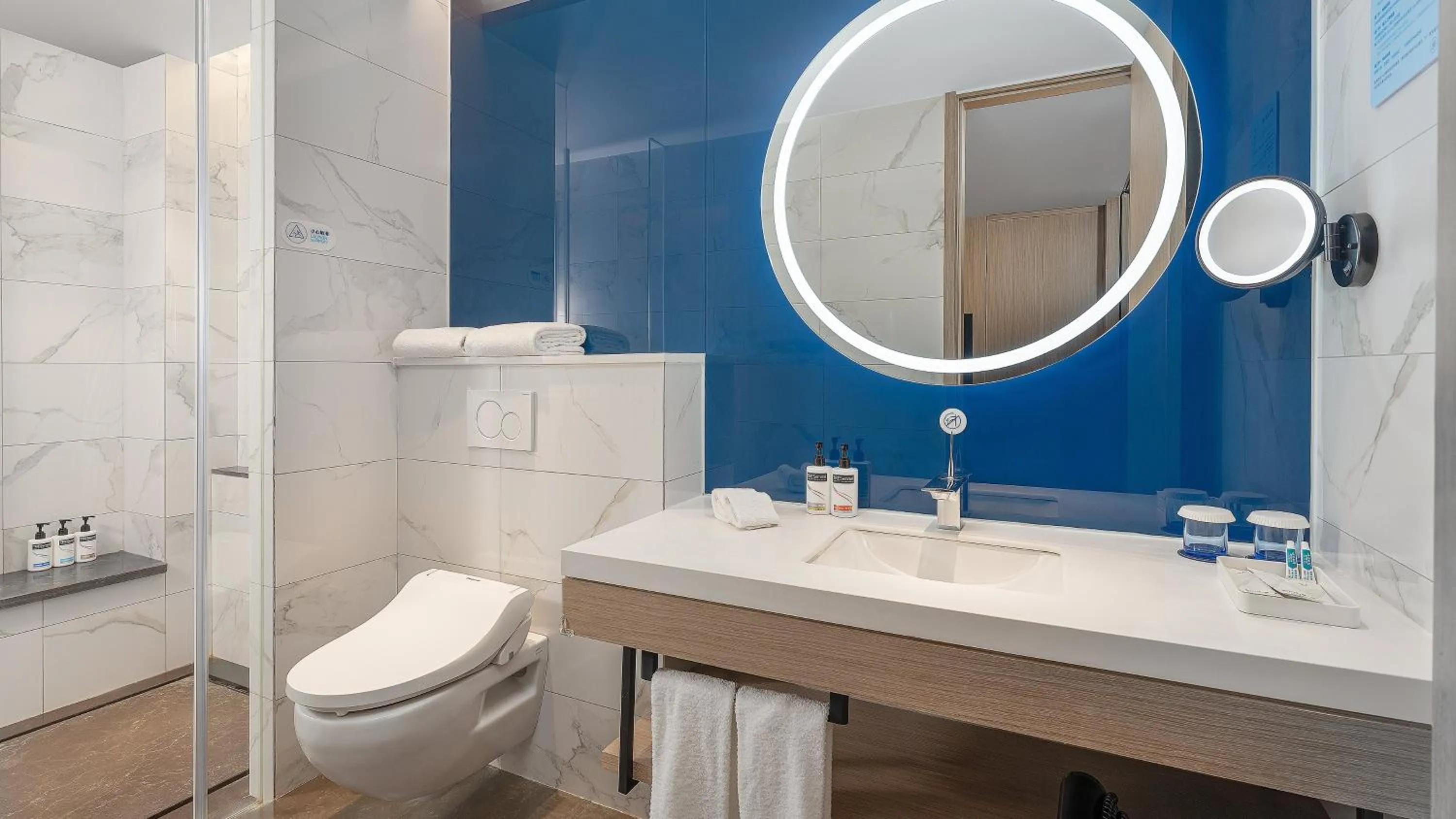 Photo of the whole room in Holiday Inn Express Kunming West by IHG