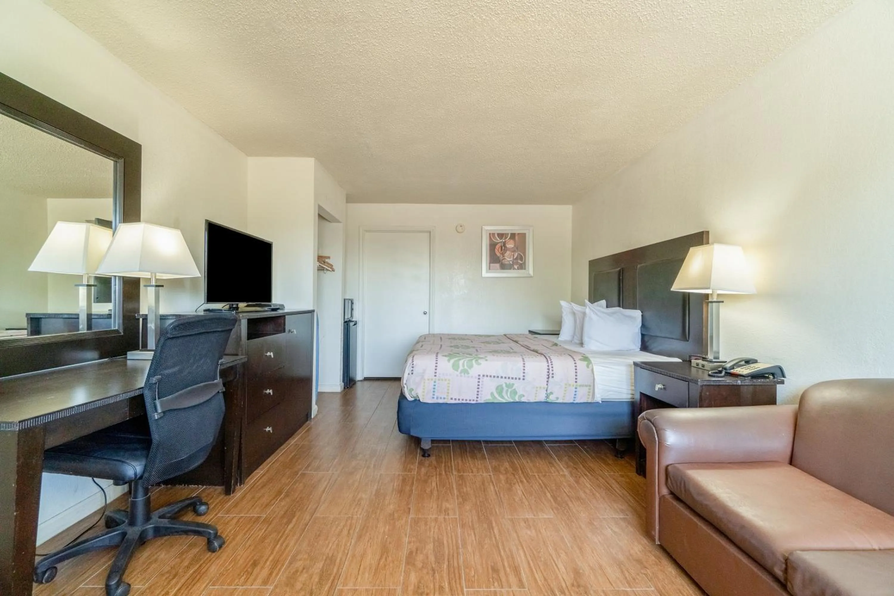 Bedroom, Bed in Executive Inn Port Lavaca by OYO