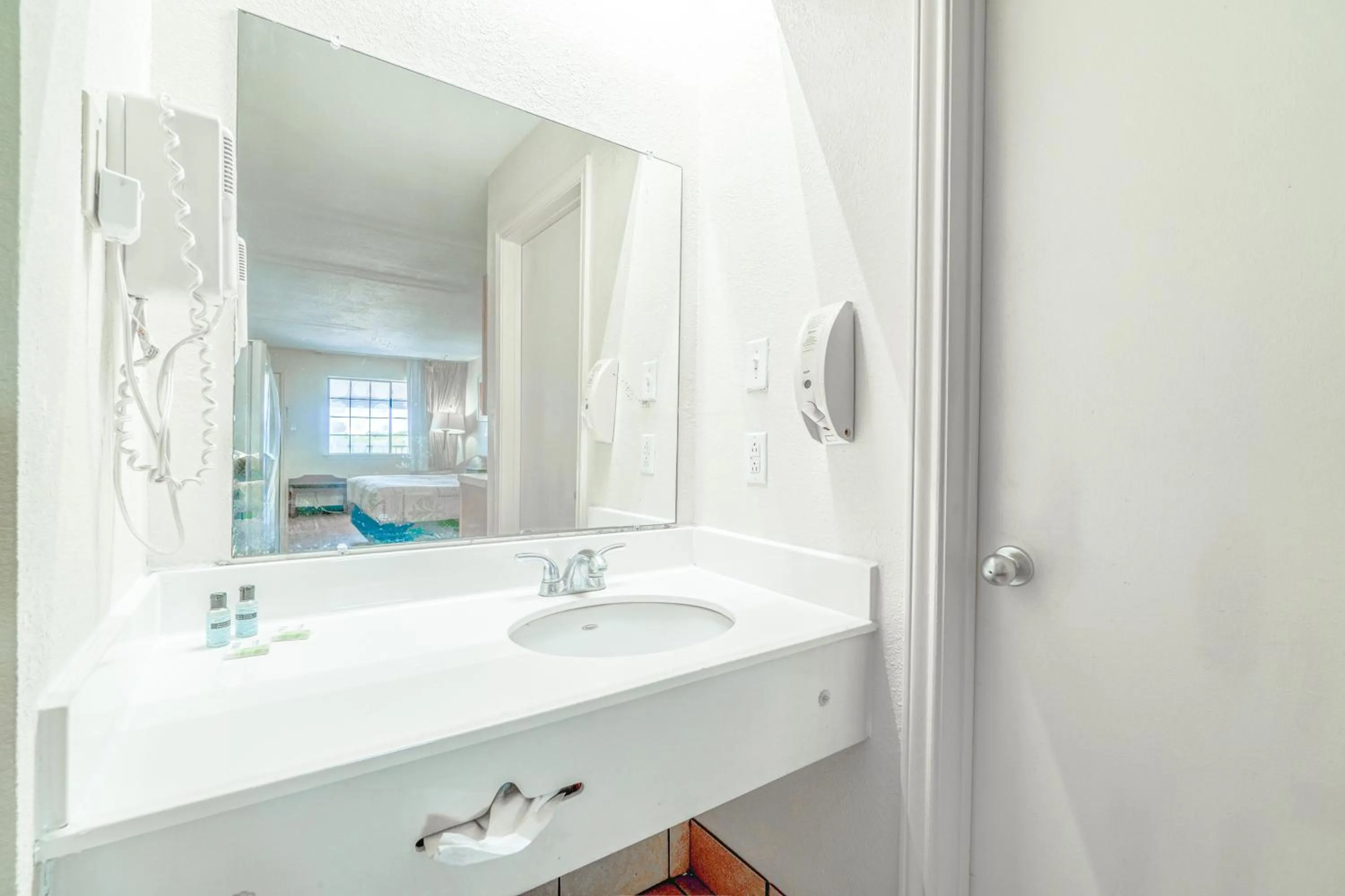 Bathroom in Executive Inn Port Lavaca by OYO