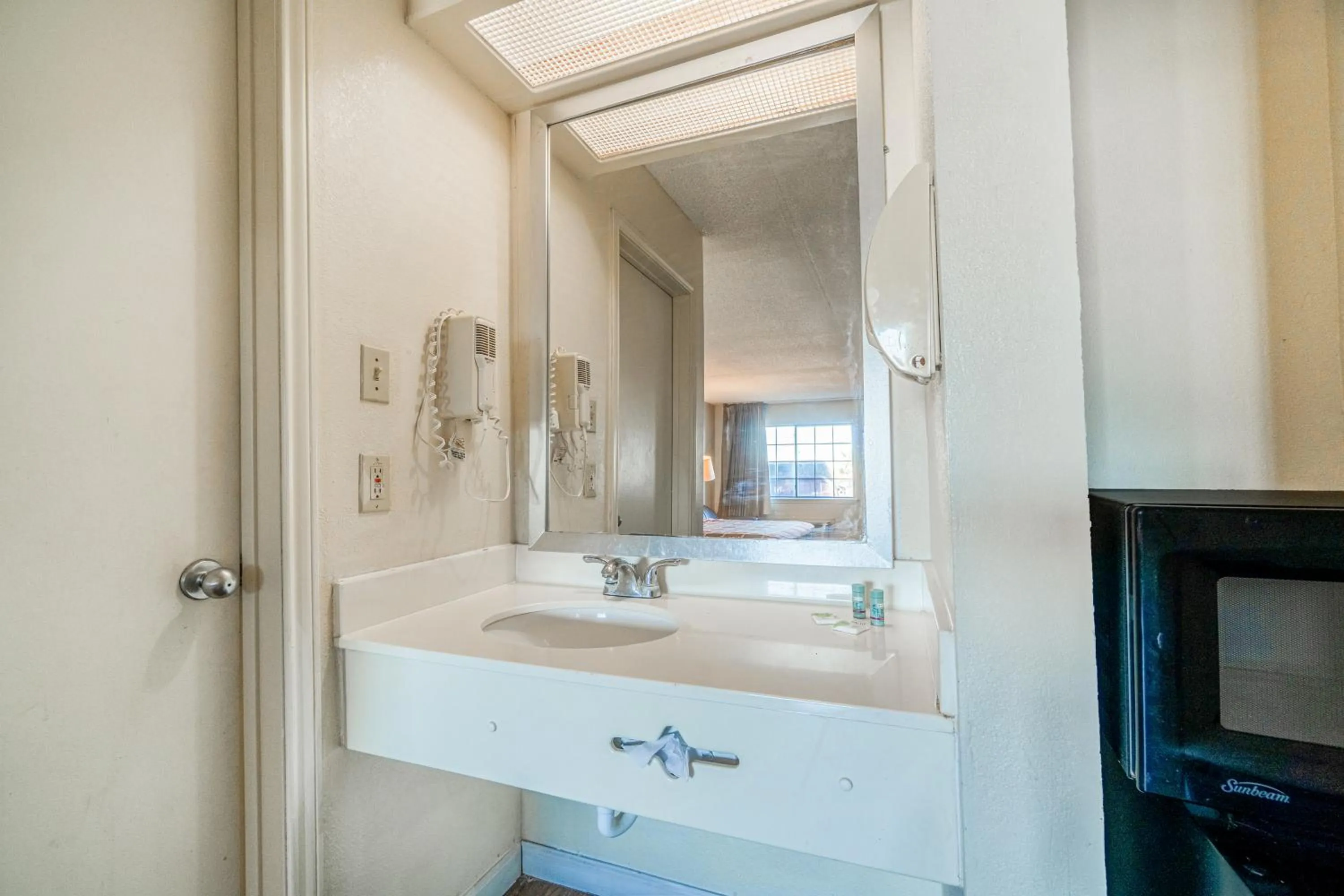 Bathroom in Executive Inn Port Lavaca by OYO