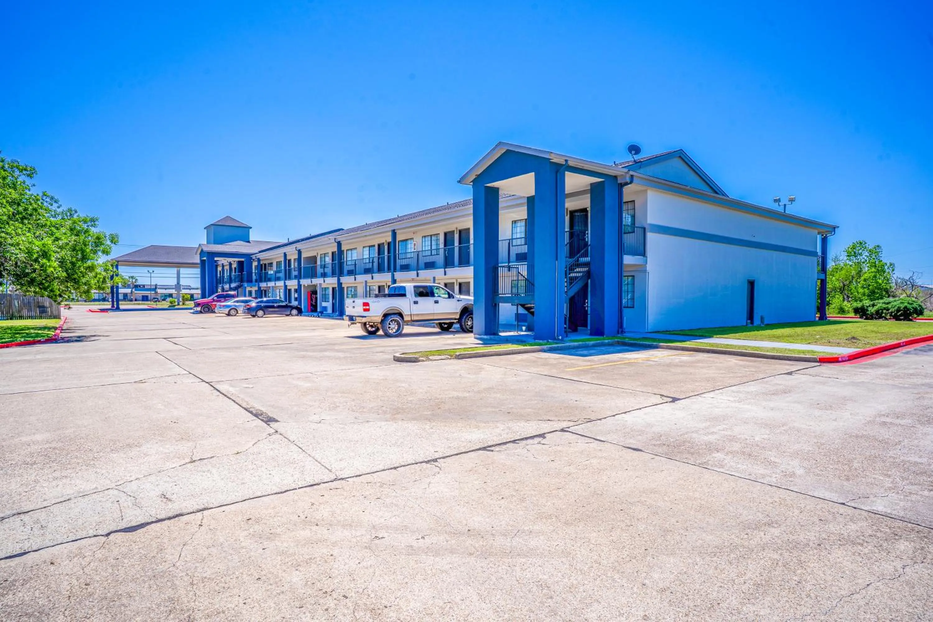 Property building in Executive Inn Port Lavaca by OYO