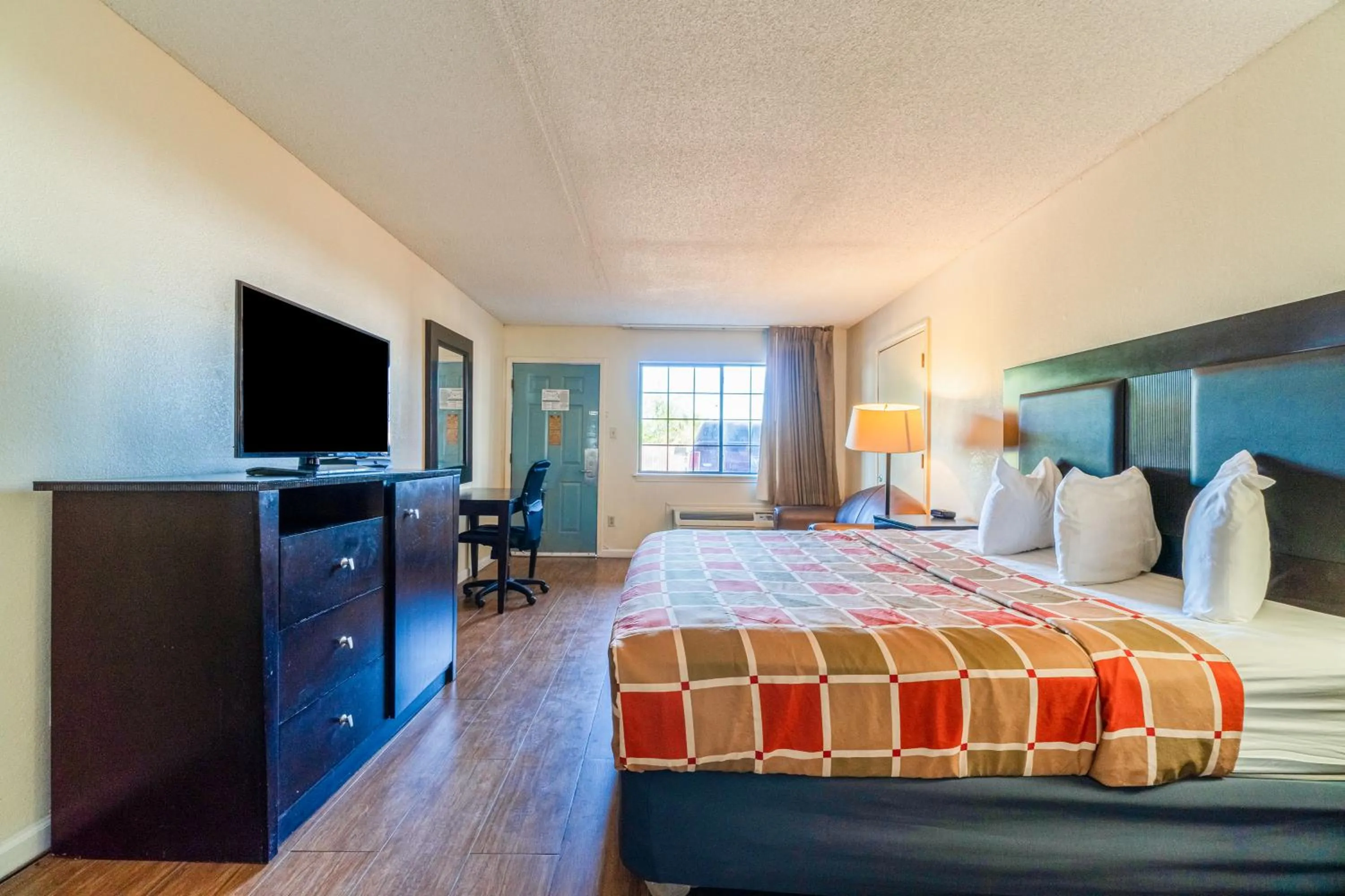 Bedroom, Bed in Executive Inn Port Lavaca by OYO
