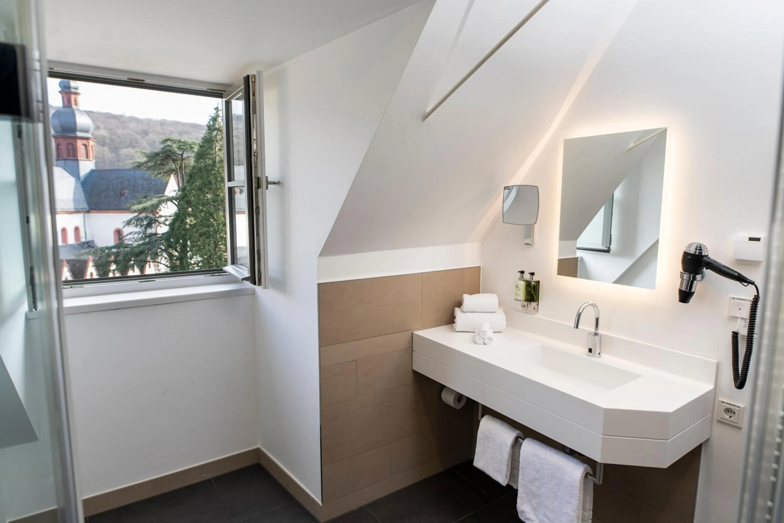Bathroom in Hotel Kloster Eberbach