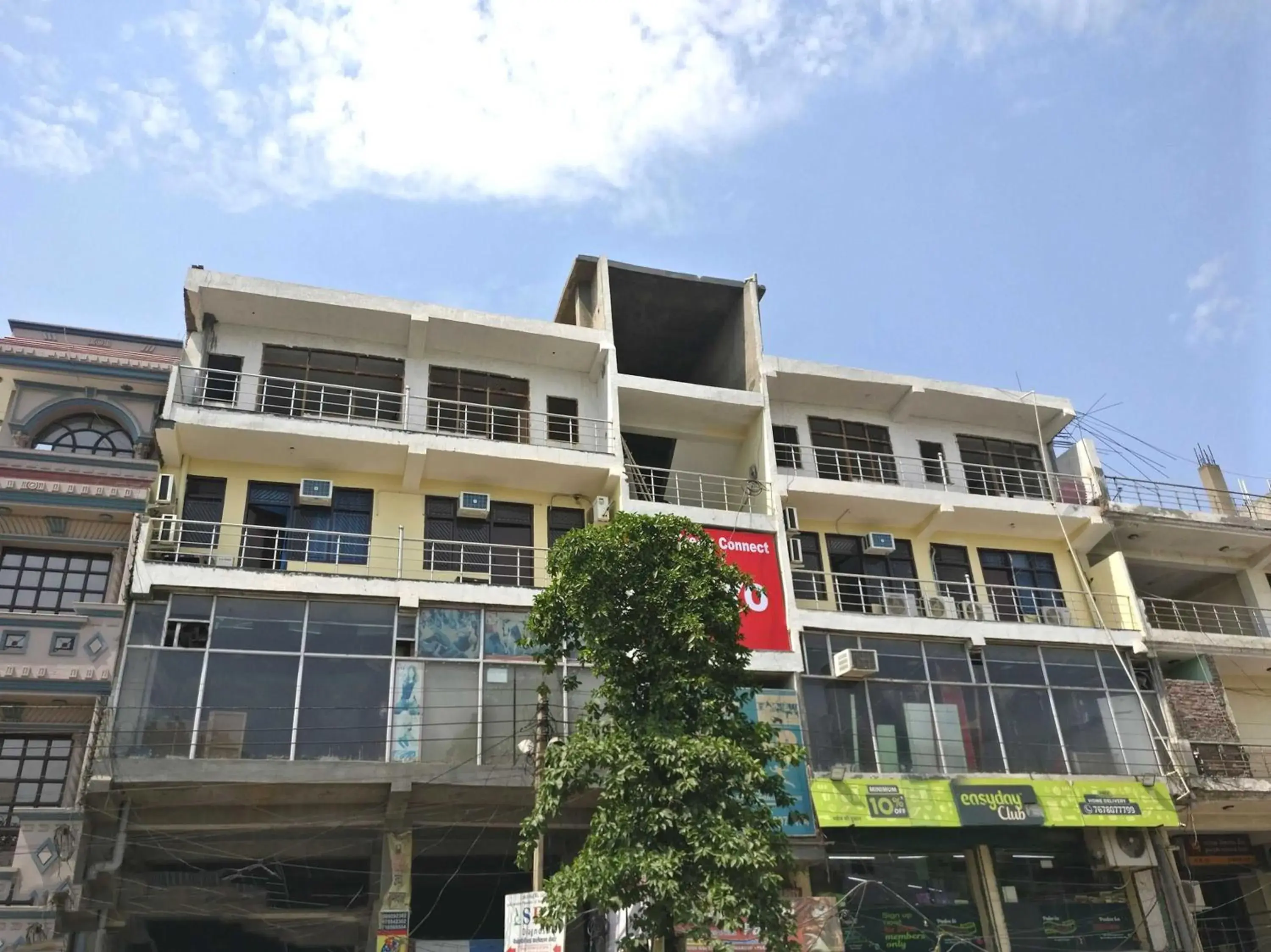 Facade/entrance in Hotel O Dream Connect Facade/entrance in Hotel O Dream Connect