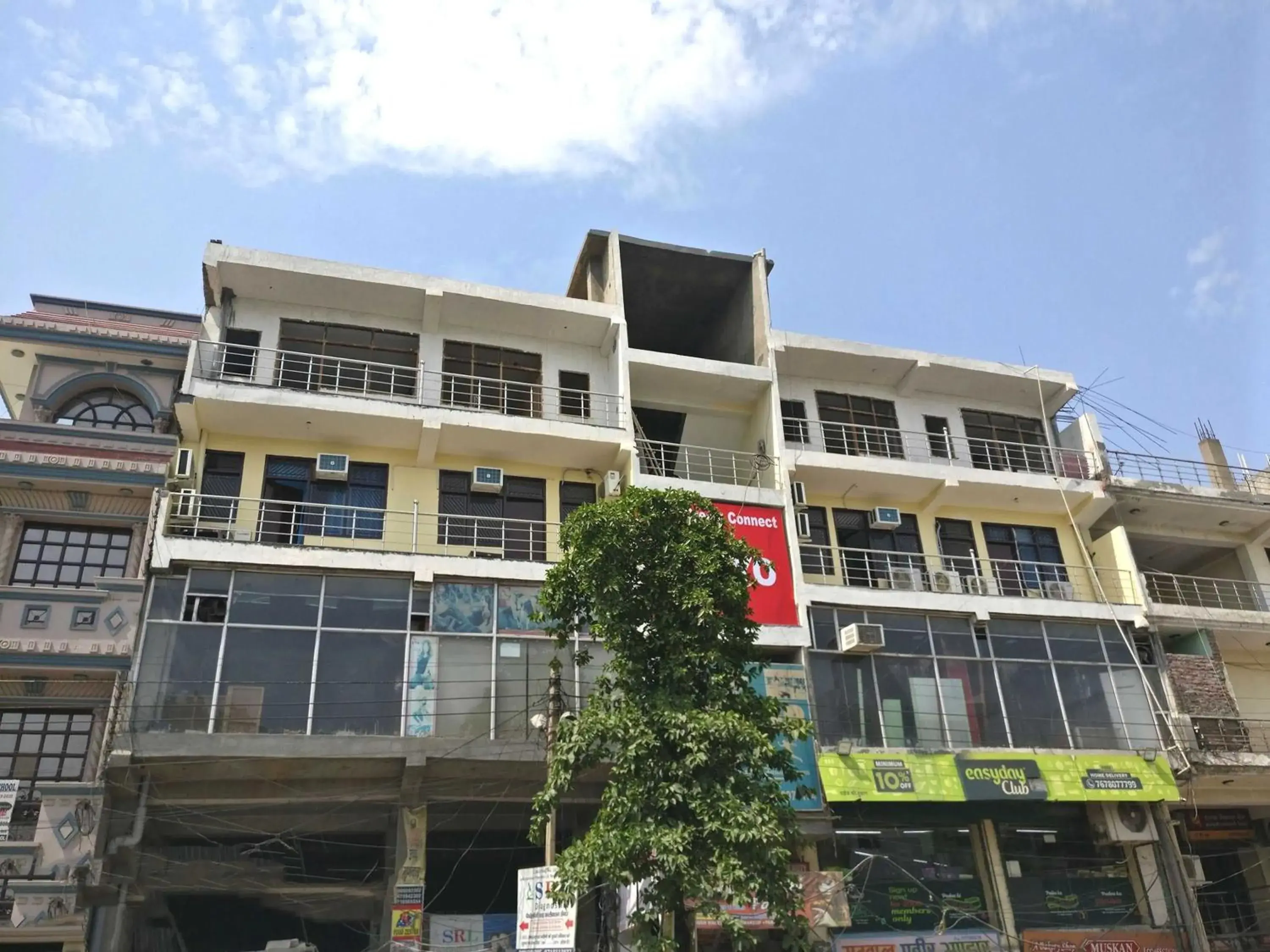 Facade/entrance in Hotel O Dream Connect Facade/entrance in Hotel O Dream Connect