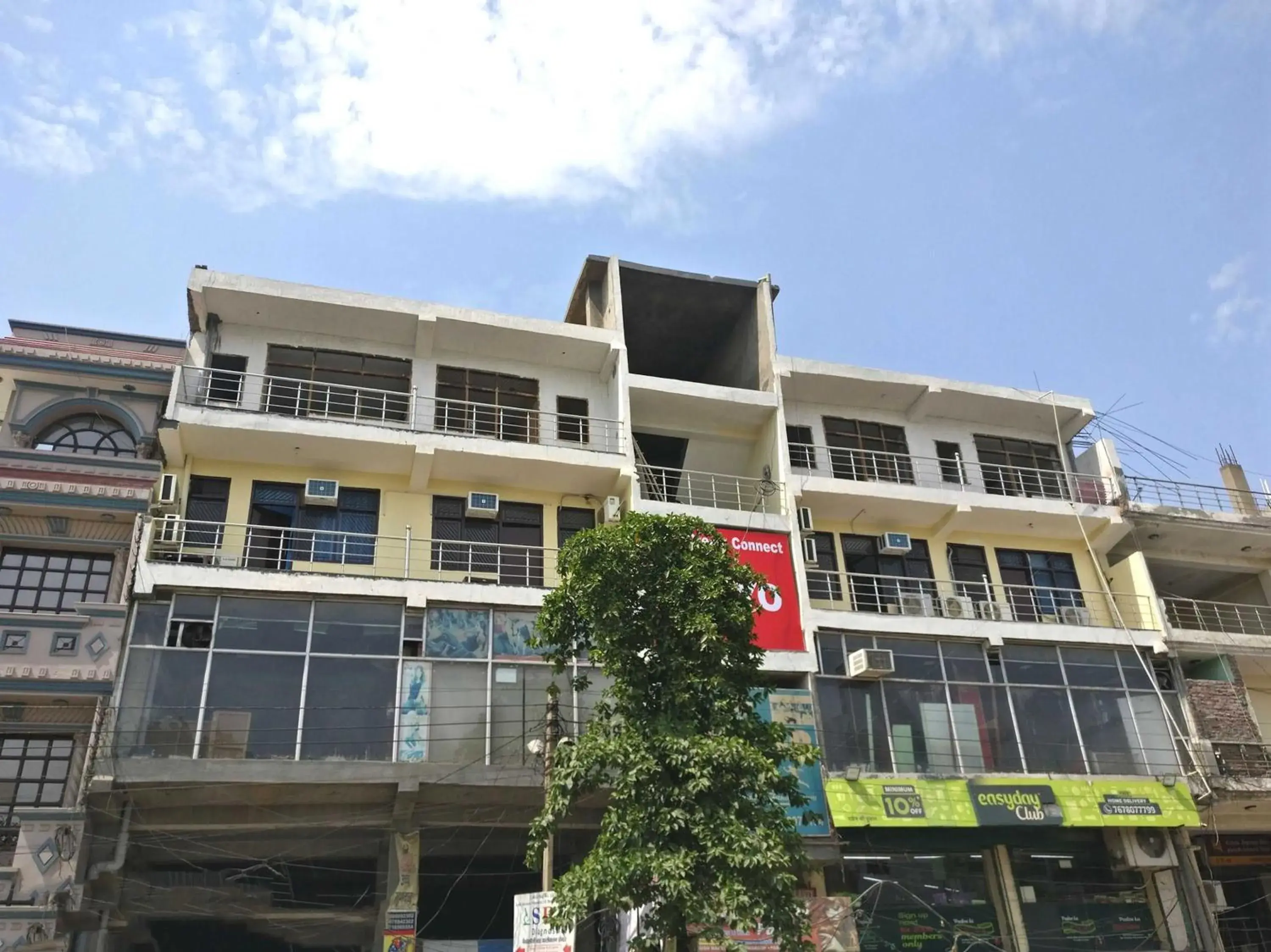 Facade/entrance in Hotel O Dream Connect Facade/entrance in Hotel O Dream Connect