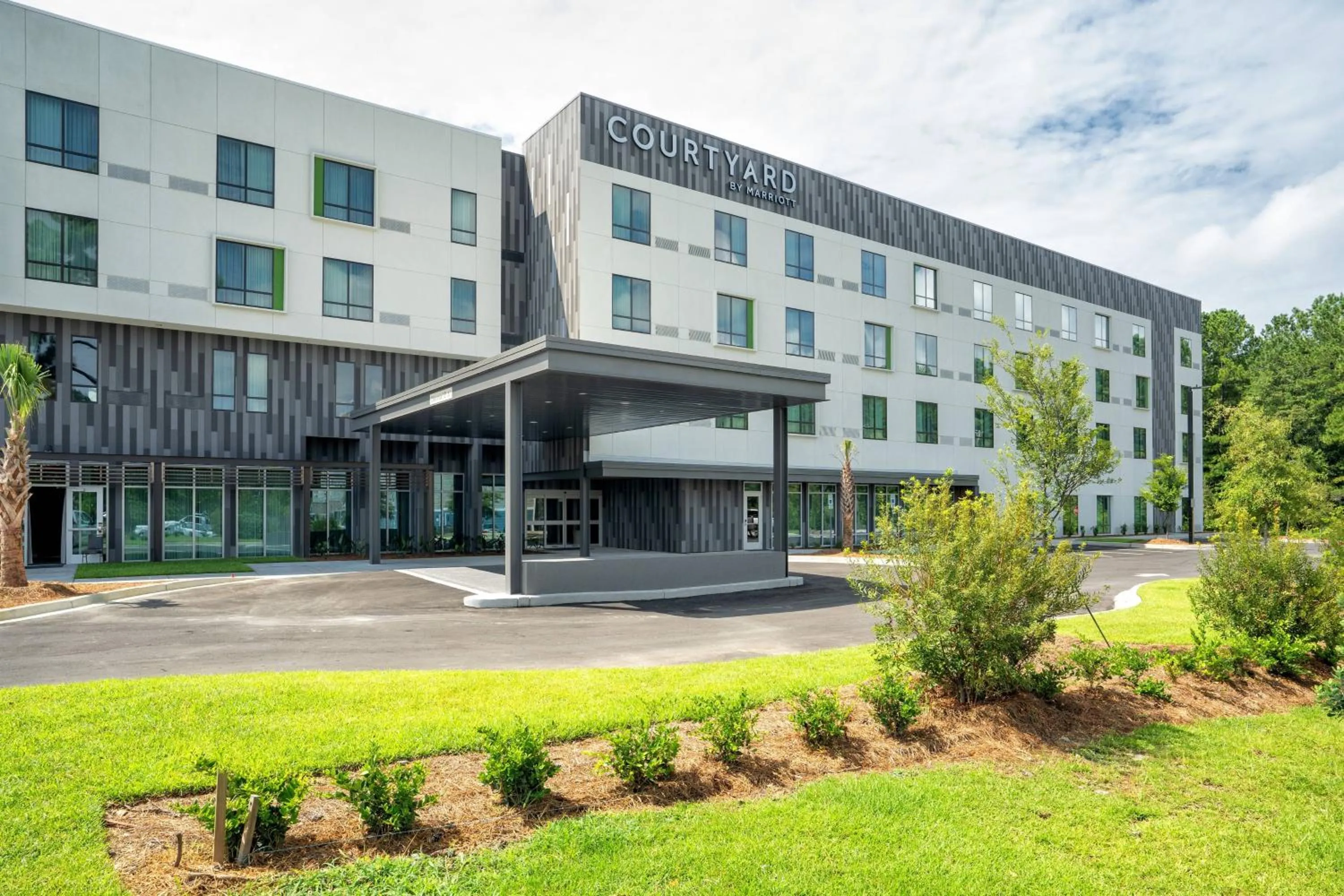 Property building in Courtyard by Marriott Charleston-North Charleston