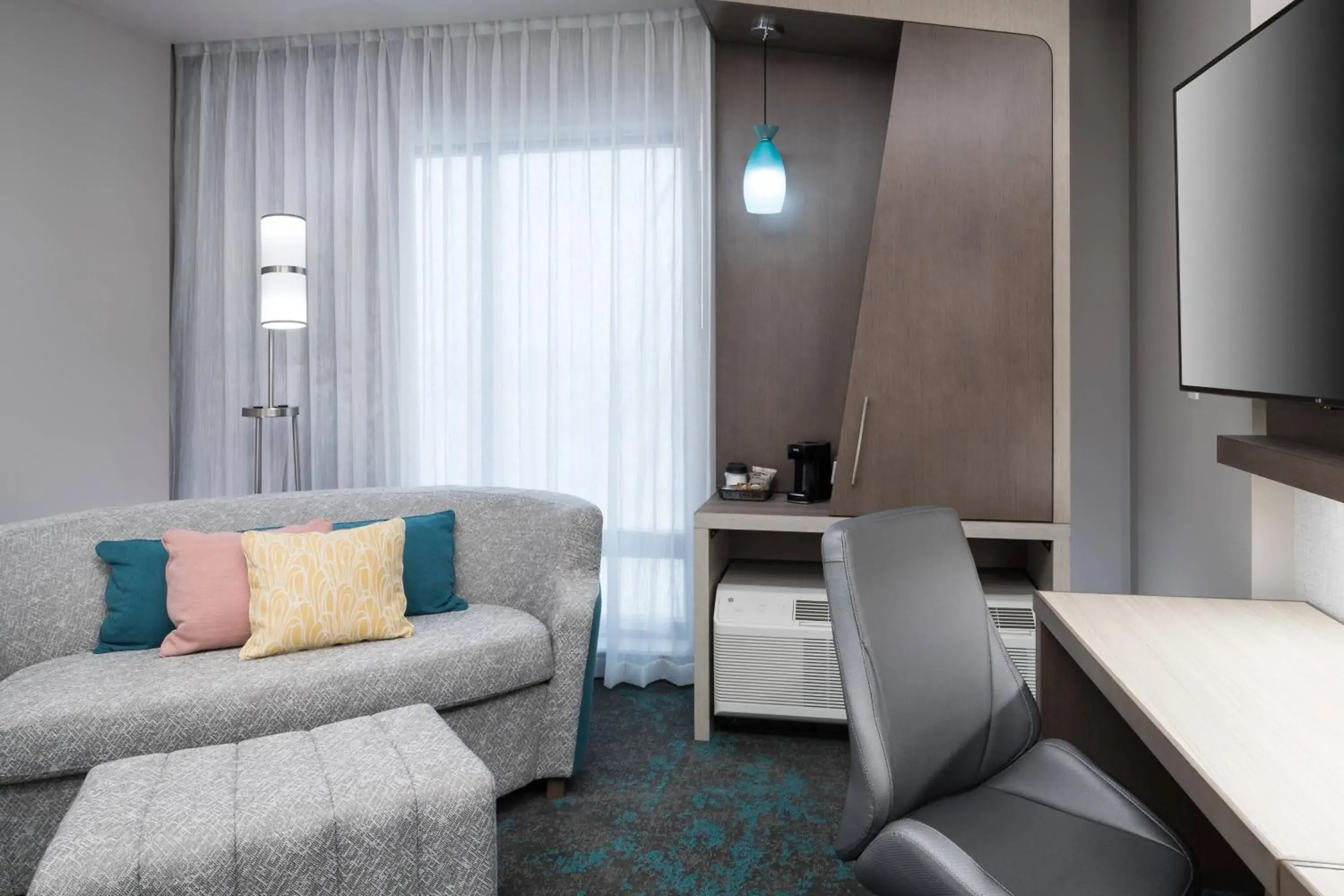 King Room with Sofa Bed - Hearing Accessible in Courtyard by Marriott Houston Heights/I-10 King Room with Sofa Bed - Hearing Accessible in Courtyard by Marriott Houston Heights/I-10