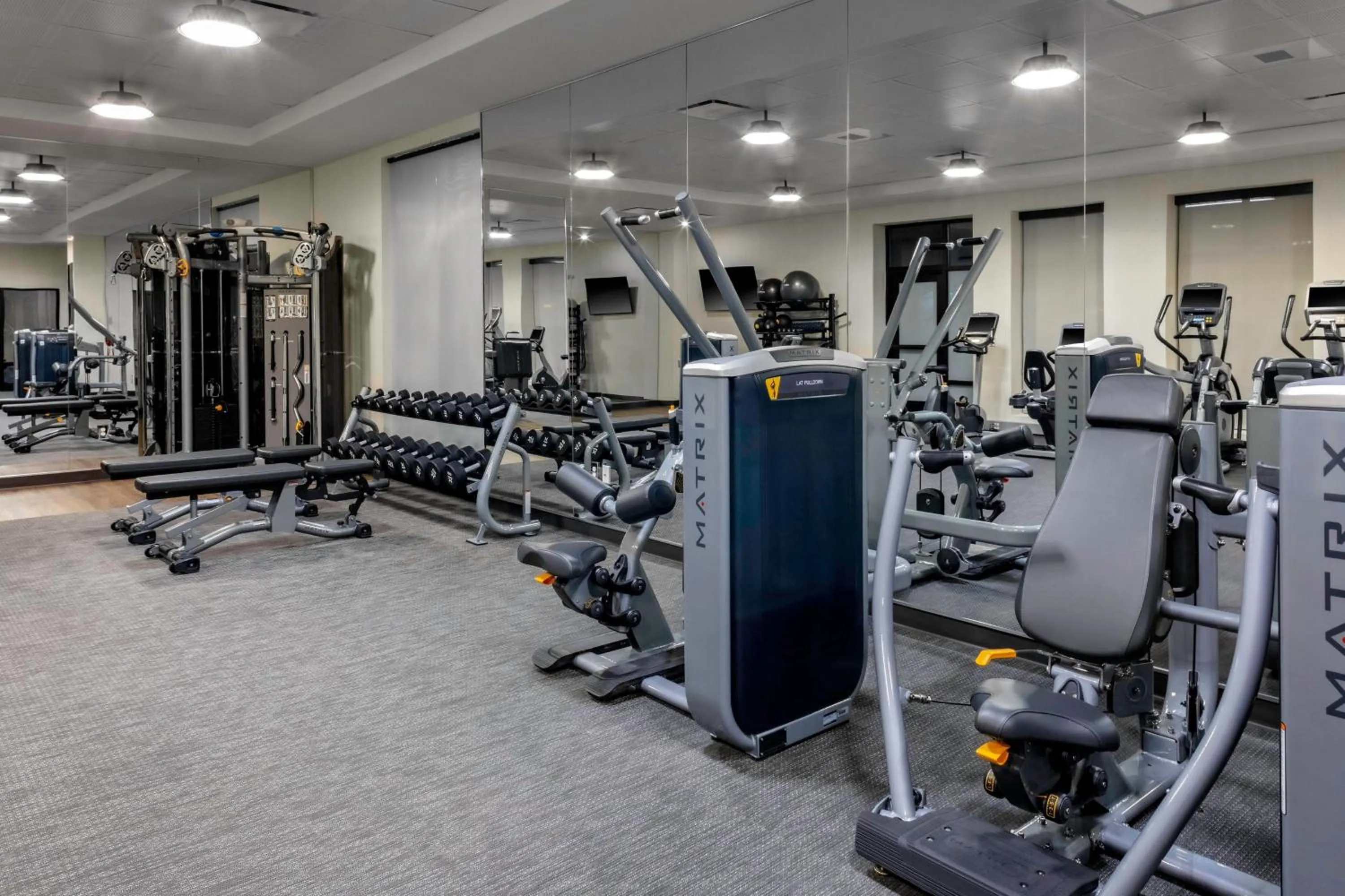 Fitness centre/facilities in Courtyard by Marriott East Lansing Okemos