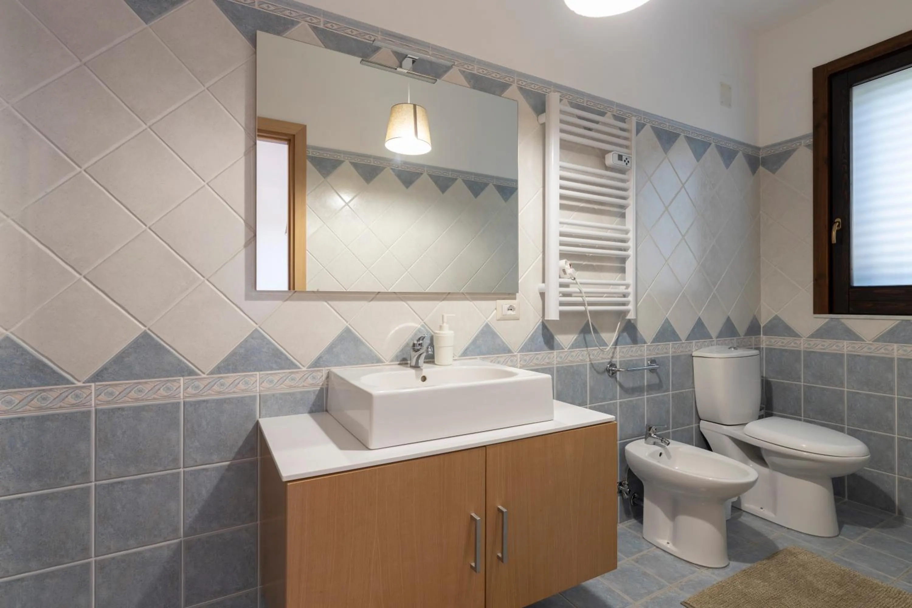 Bathroom in Villa Vulcano, tra l'Etna e il mare