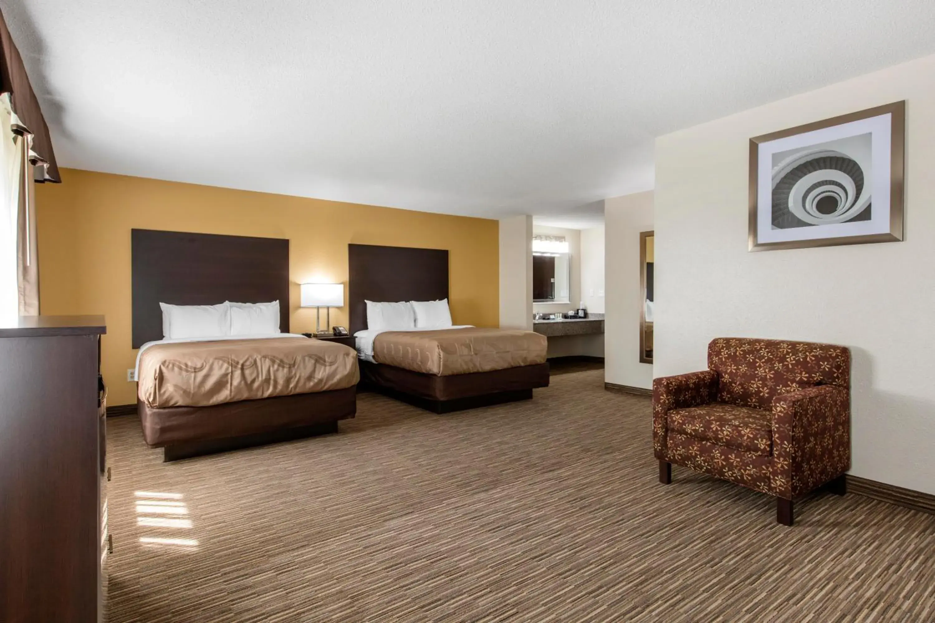 Bedroom, Bed in Quality Inn & Suites Metropolis I-24 Bedroom, Bed in Quality Inn & Suites Metropolis I-24