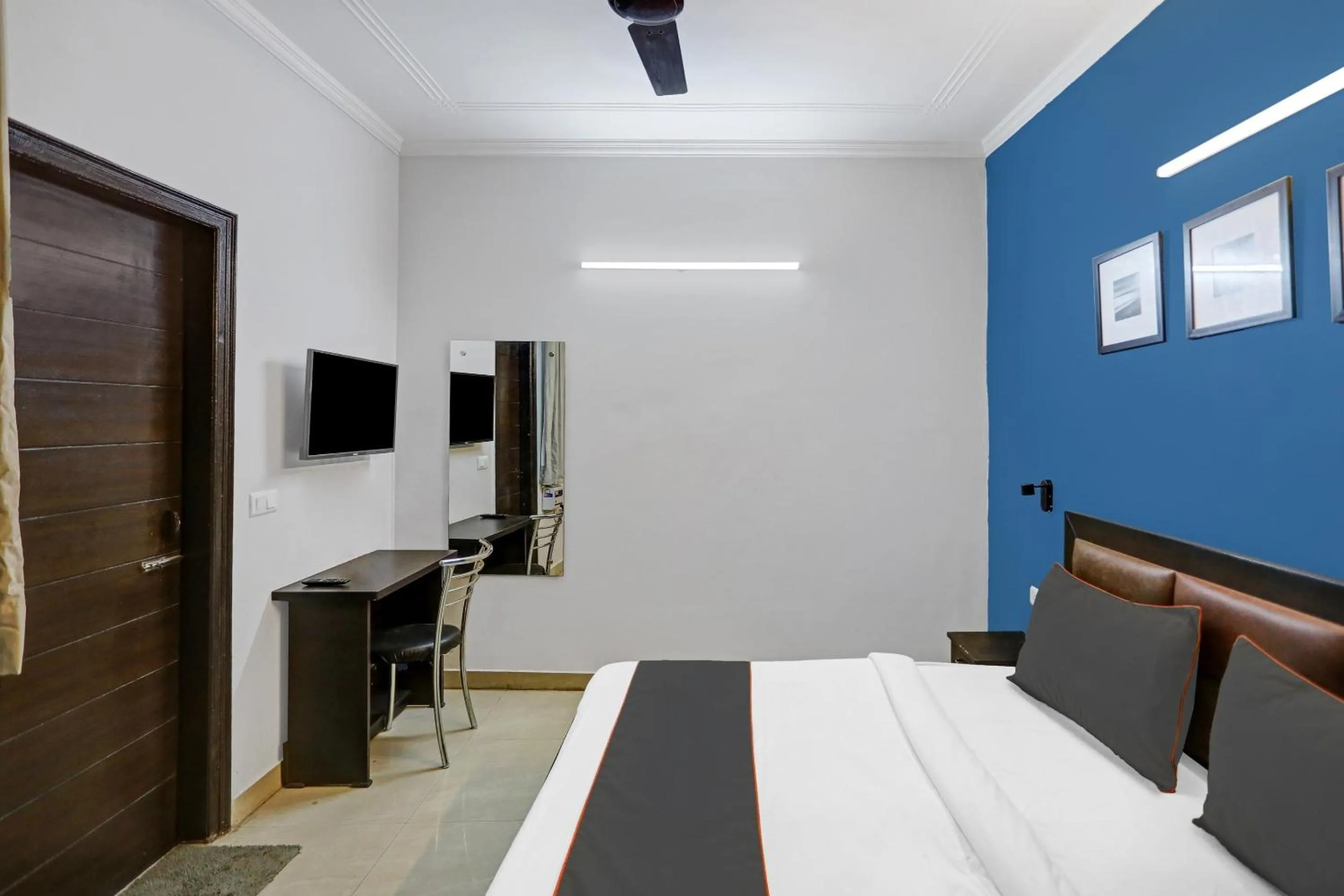 Bedroom, Bed in Super Collection O Agniv Residency Near Saket Metro