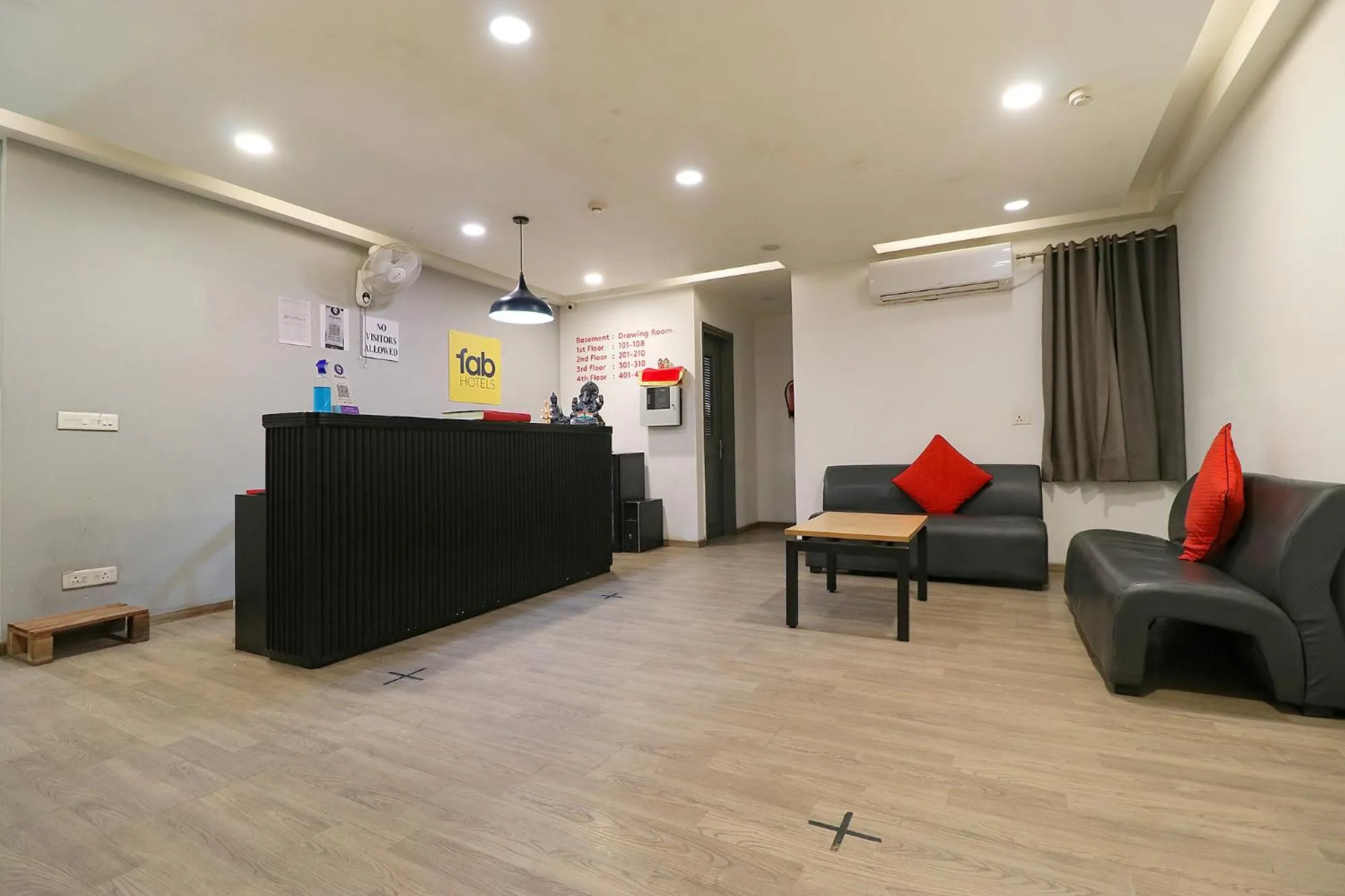 Lobby or reception in Via La Serene - Near Yamuna Sports Complex