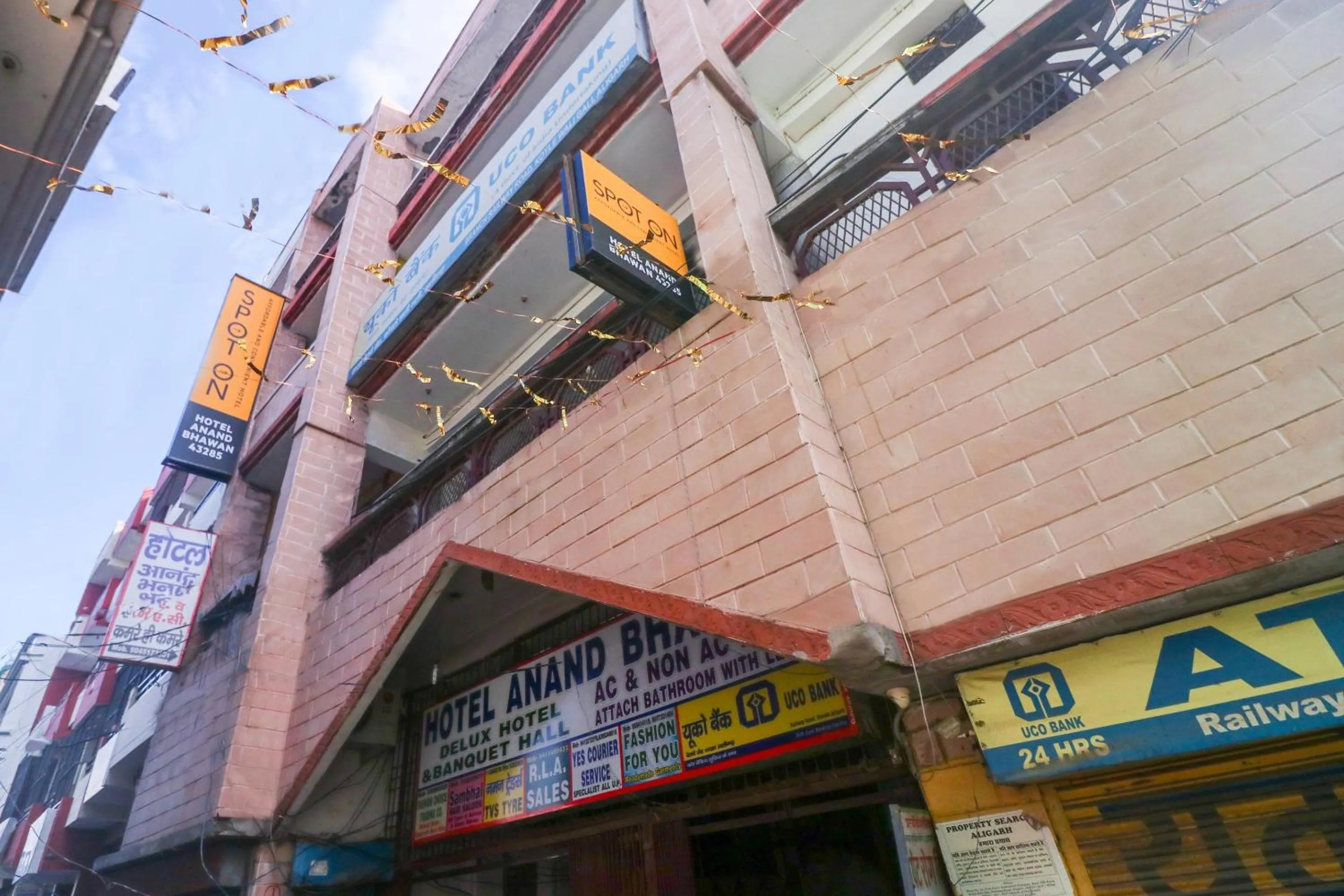 Facade/entrance in SPOT ON Hotel Anand Bhawan