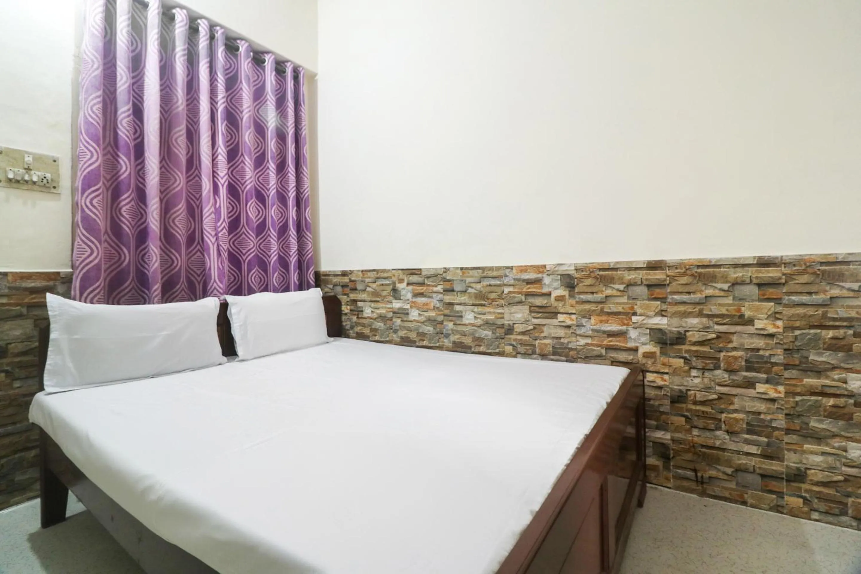Bedroom, Bed in SPOT ON Hotel Anand Bhawan
