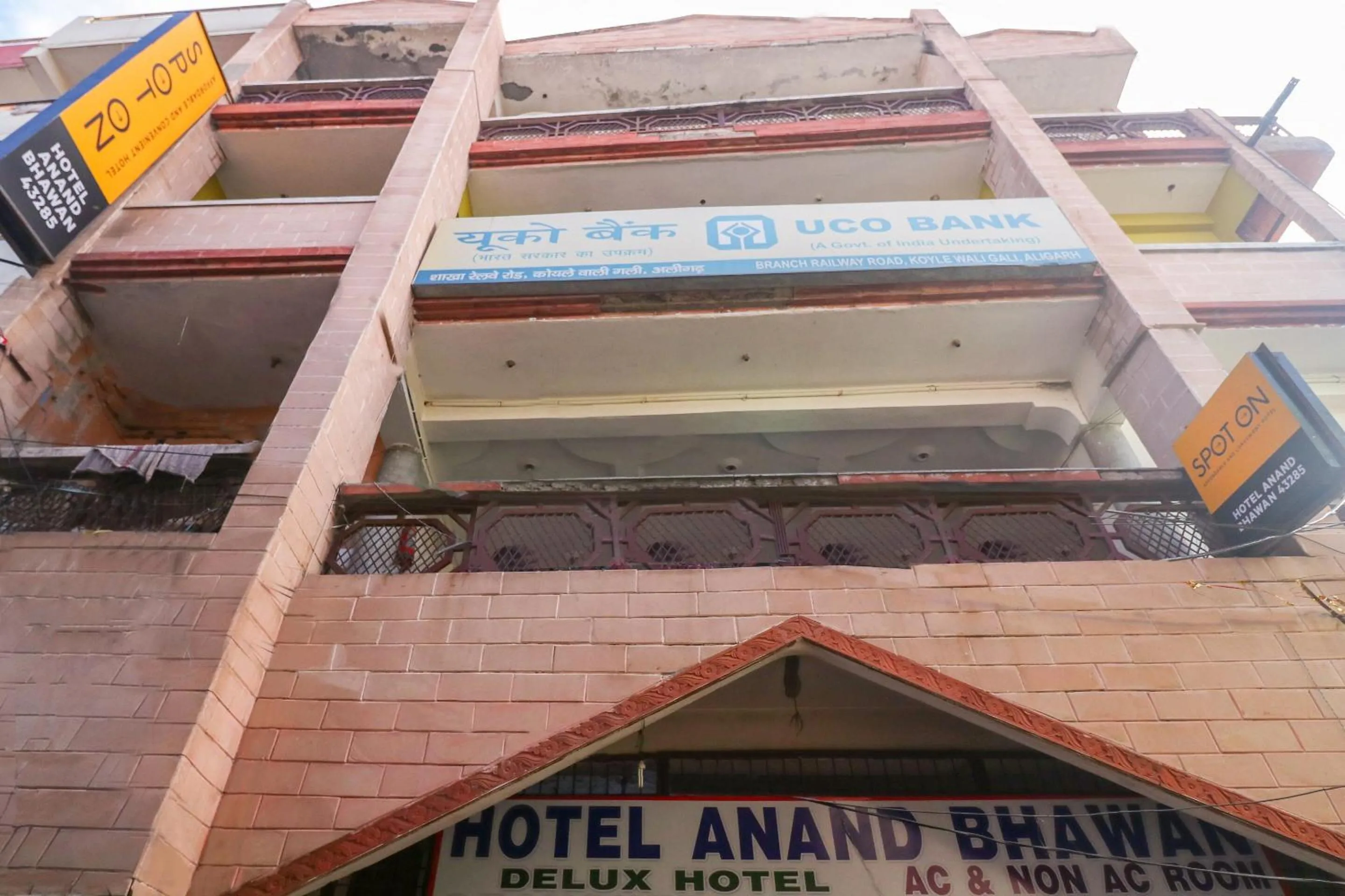Facade/entrance in SPOT ON Hotel Anand Bhawan