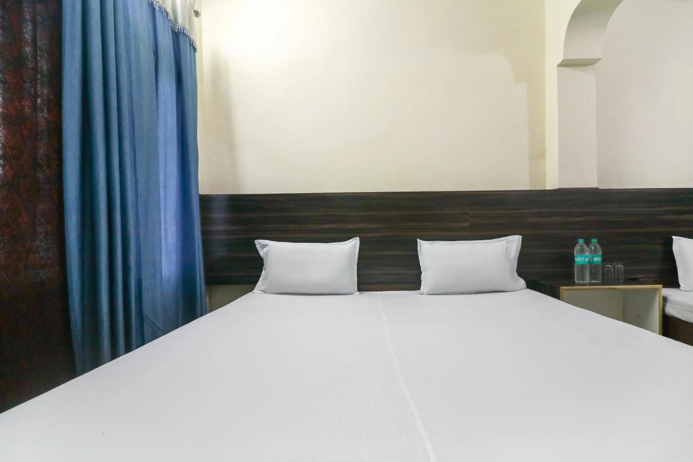 Bedroom, Bed in SPOT ON Hotel Anand Bhawan