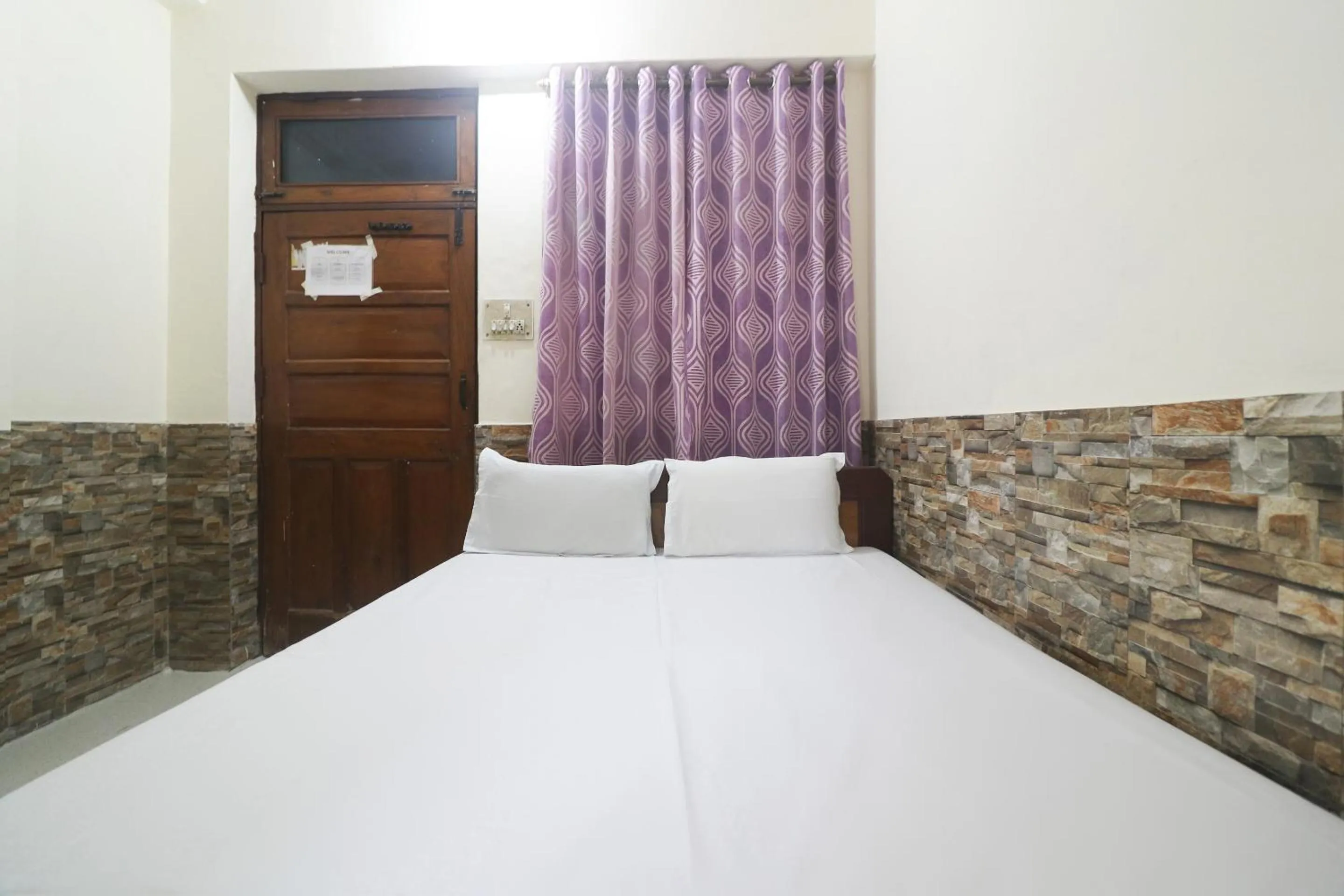 Bedroom, Bed in SPOT ON Hotel Anand Bhawan