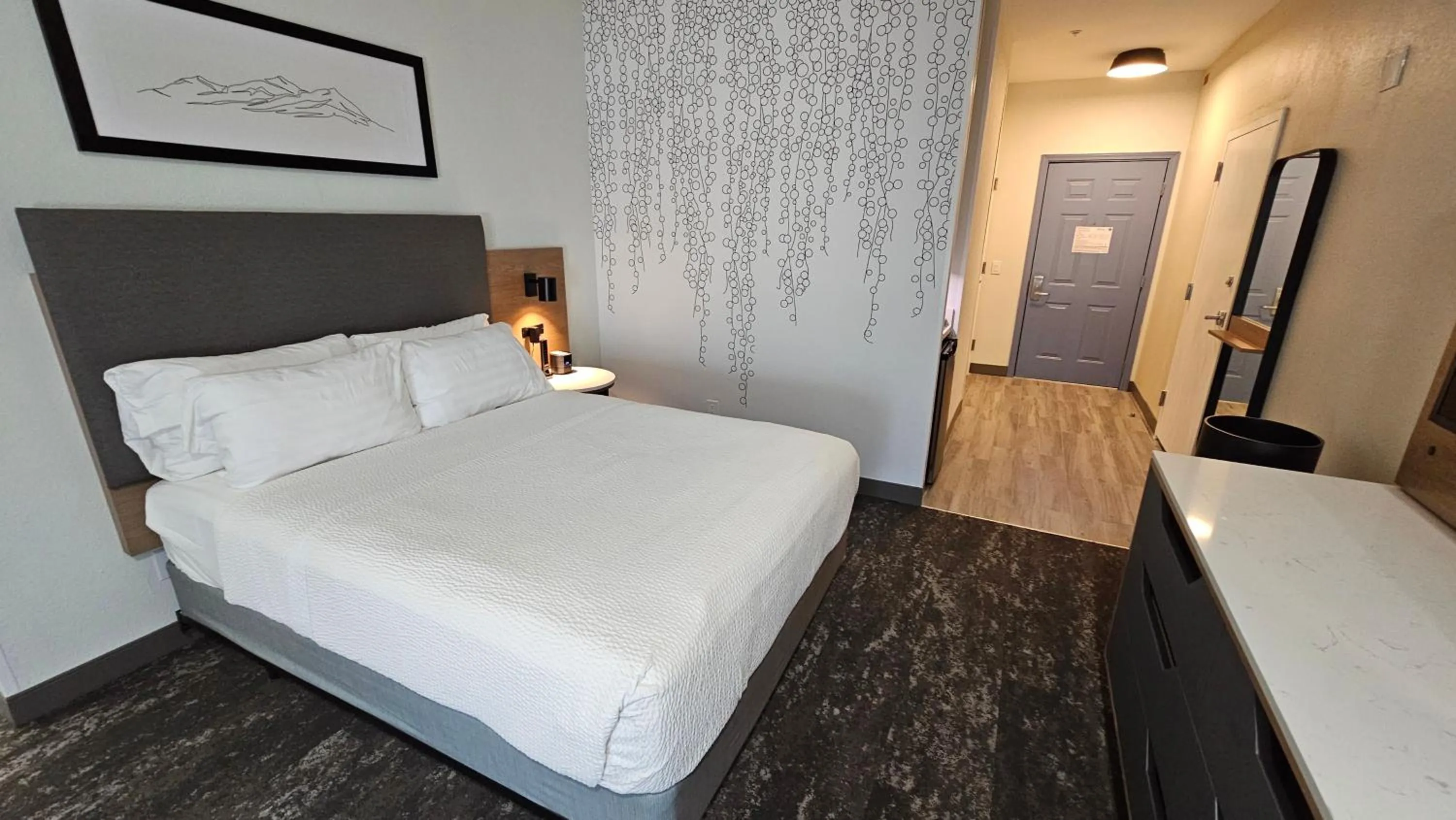 Bed in Kiota Inn & Event Center Sutter Creek, an Ascend Collection Hotel