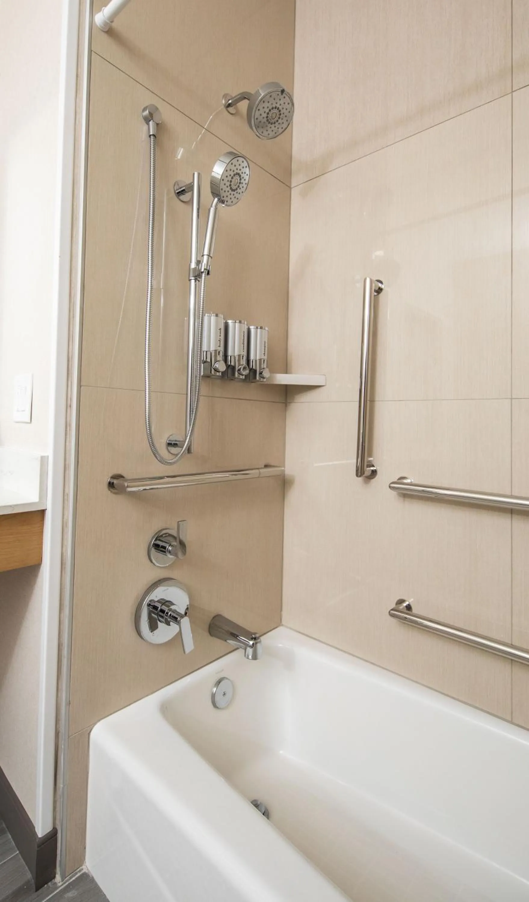 Bath in Kiota Inn & Event Center Sutter Creek, an Ascend Collection Hotel