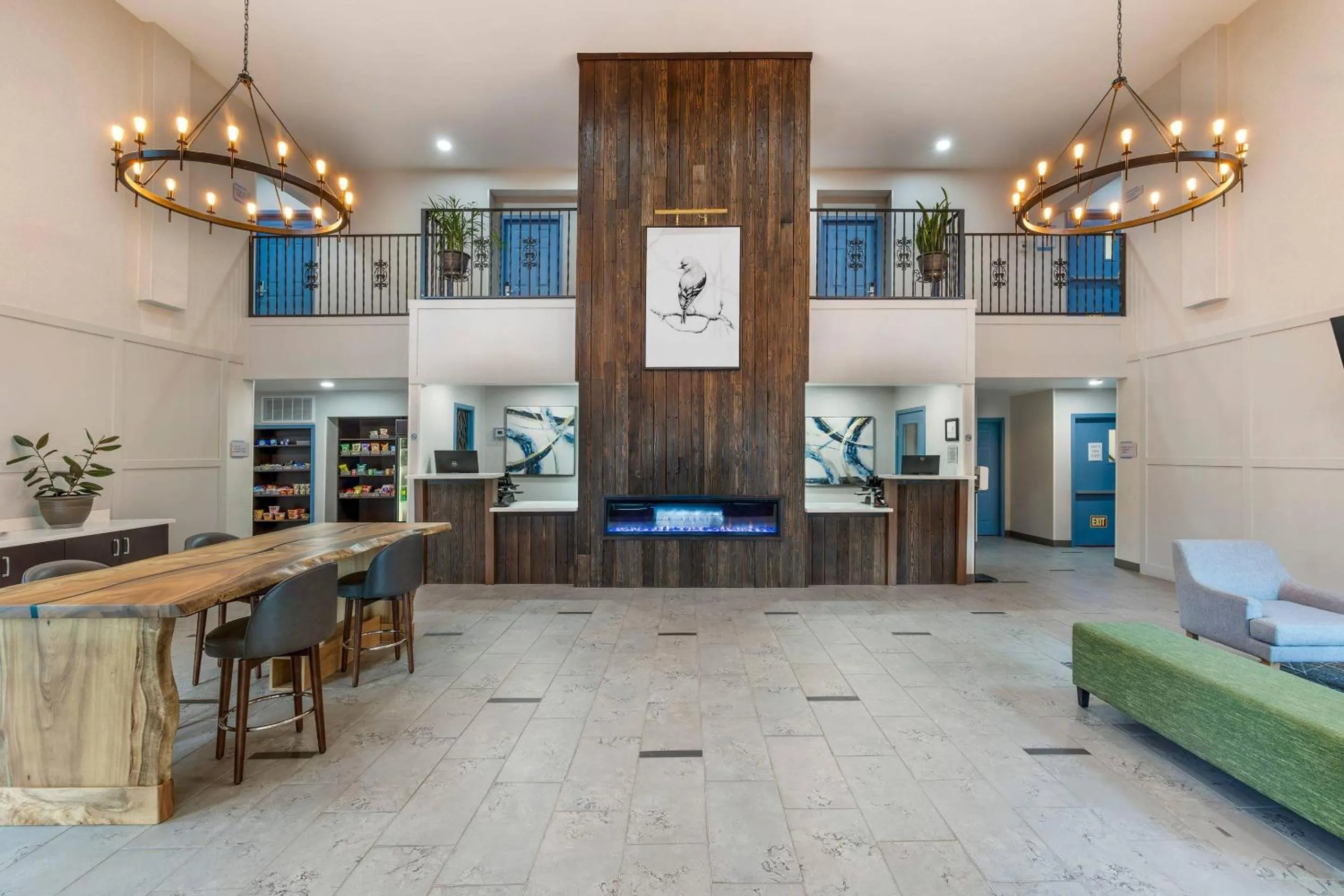 Lobby or reception in Kiota Inn & Event Center Sutter Creek, an Ascend Collection Hotel