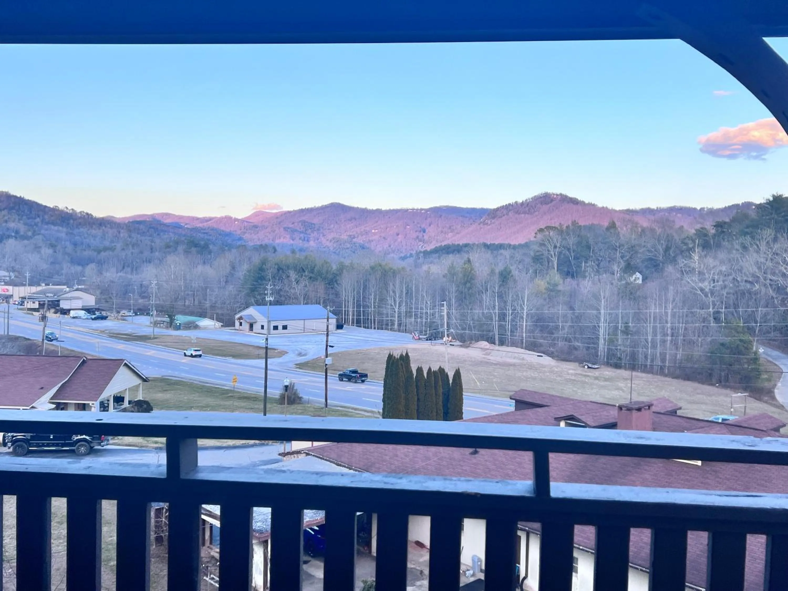 View (from property/room), Balcony/Terrace in Knights Inn Dillard
