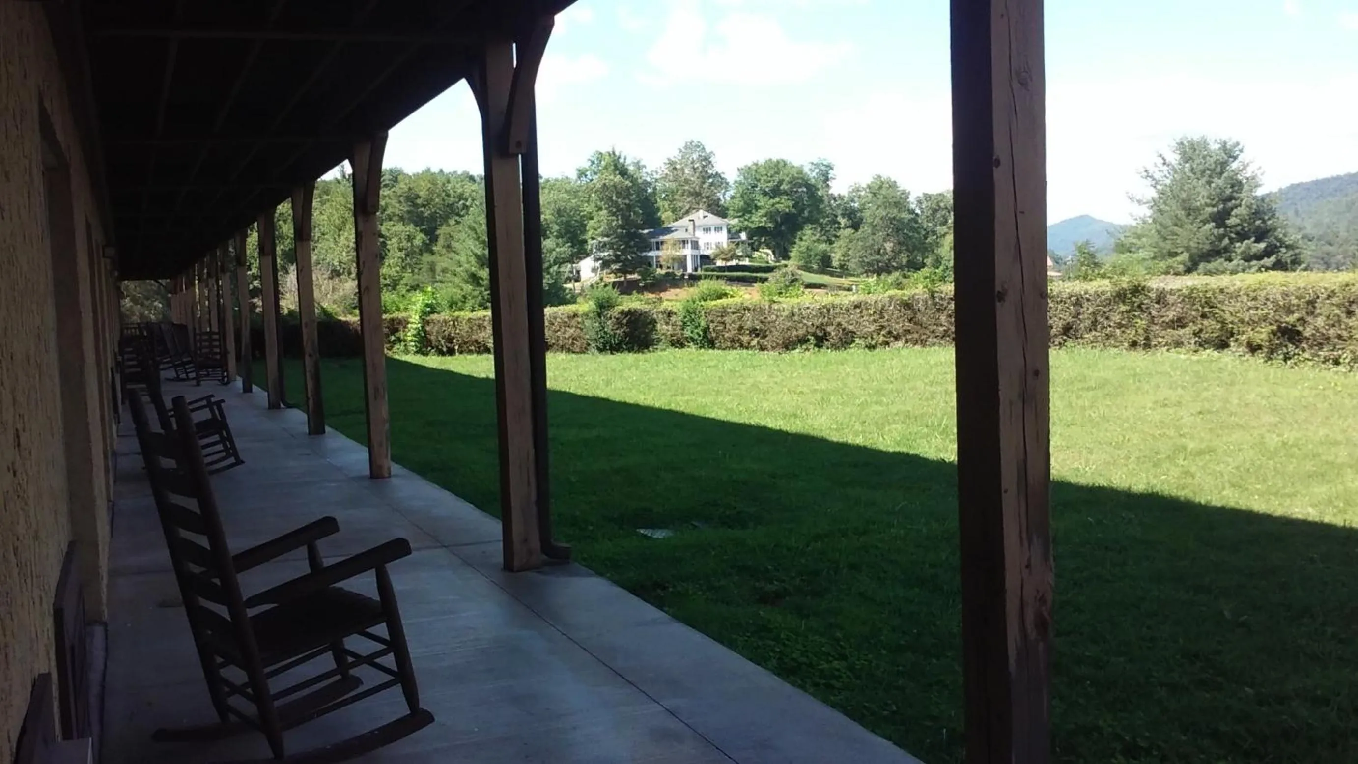 Patio in Knights Inn Dillard