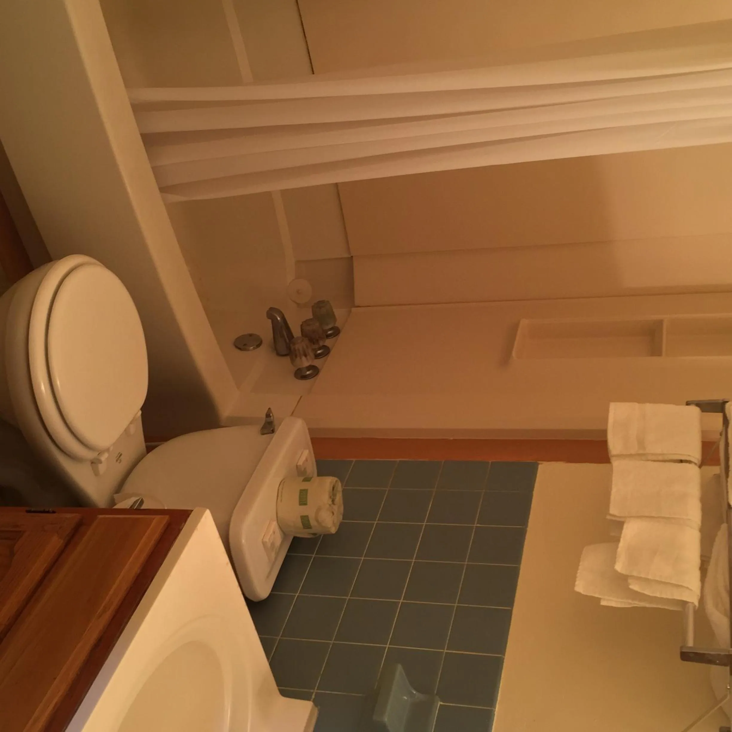 Bathroom in MacThrift Motor Inn