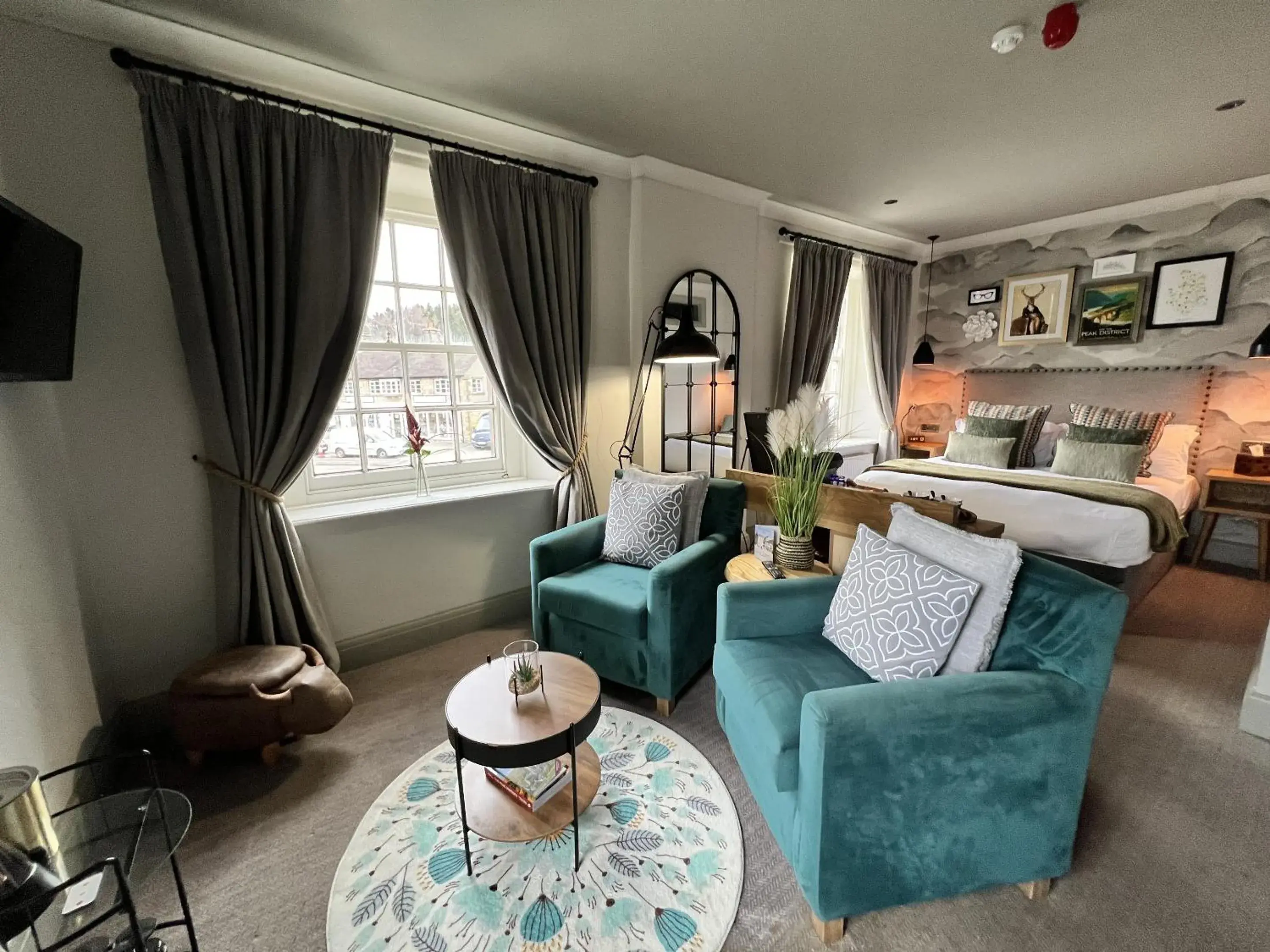 Bedroom in Devonshire Arms Bedroom in Devonshire Arms