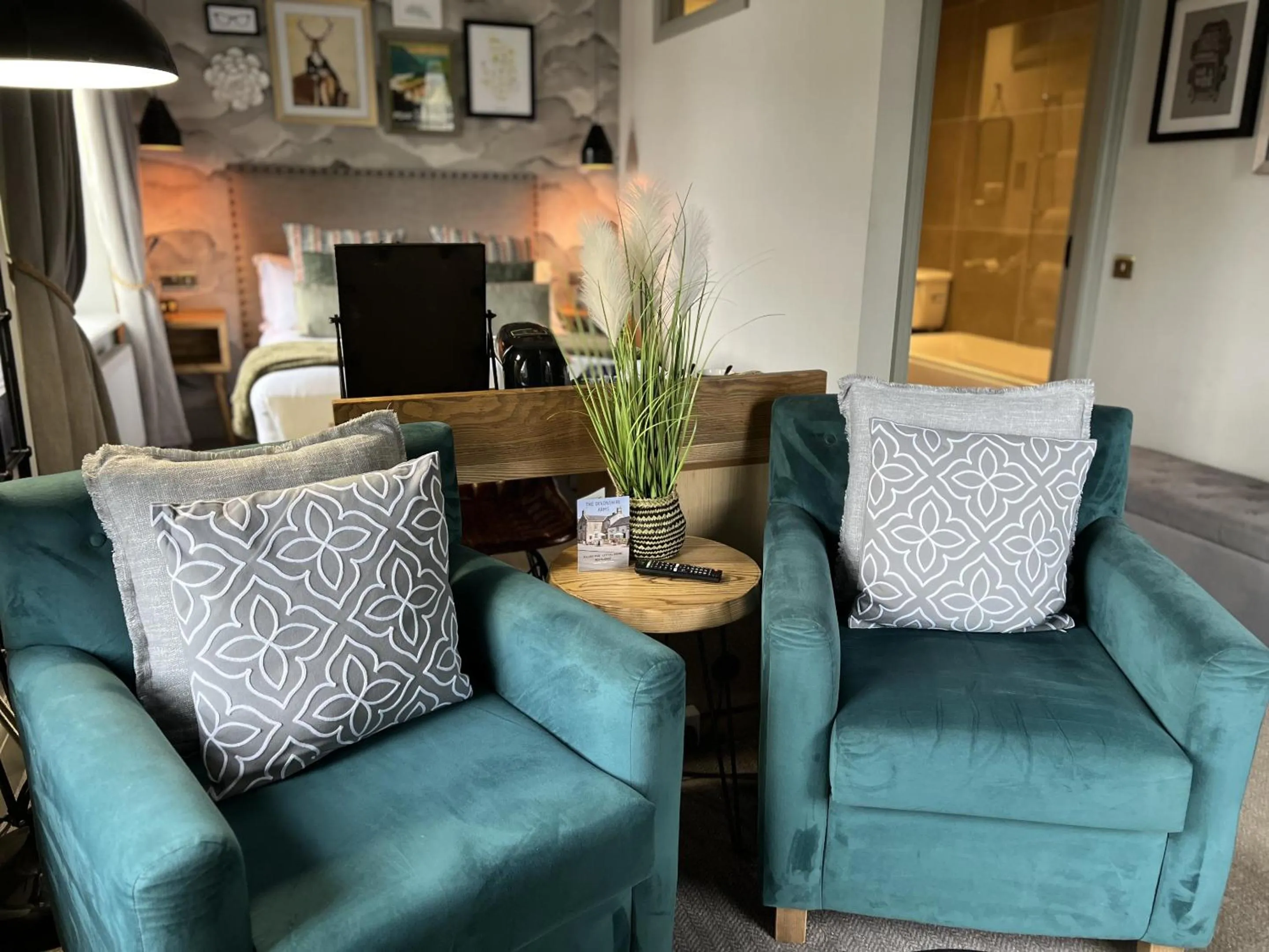 Bedroom in Devonshire Arms