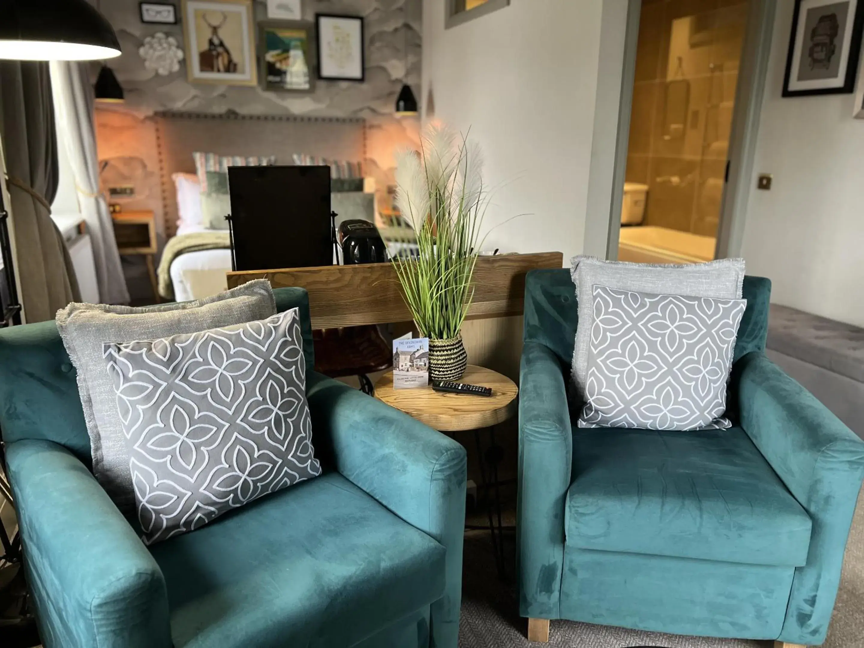 Living room in Devonshire Arms Living room in Devonshire Arms