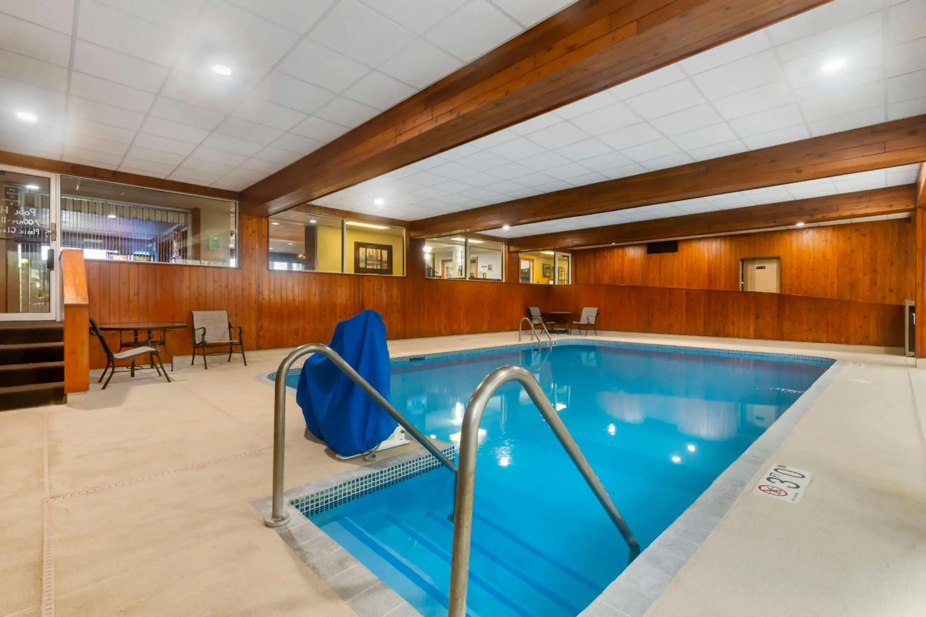 Pool view in Best Western Plus Concord Inn Pool view in Best Western Plus Concord Inn