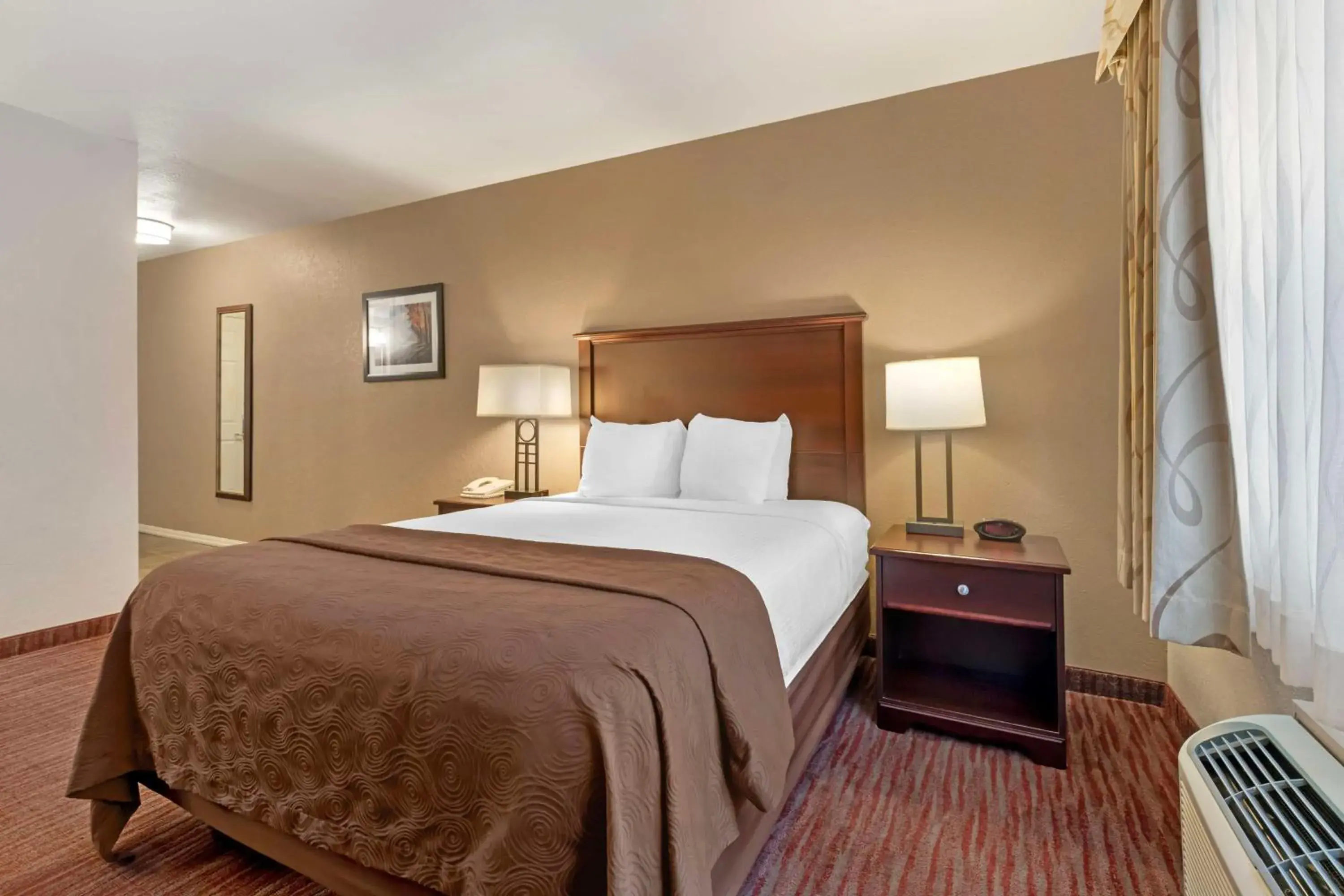 Bedroom, Bed in Best Western Plus Concord Inn Bedroom, Bed in Best Western Plus Concord Inn